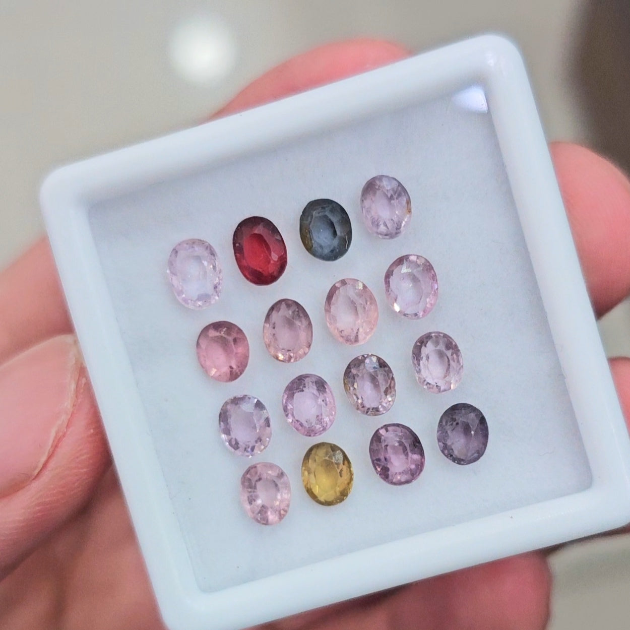 16 Pcs Natural Spinel Faceted  | Oval| 4-6mm - The LabradoriteKing
