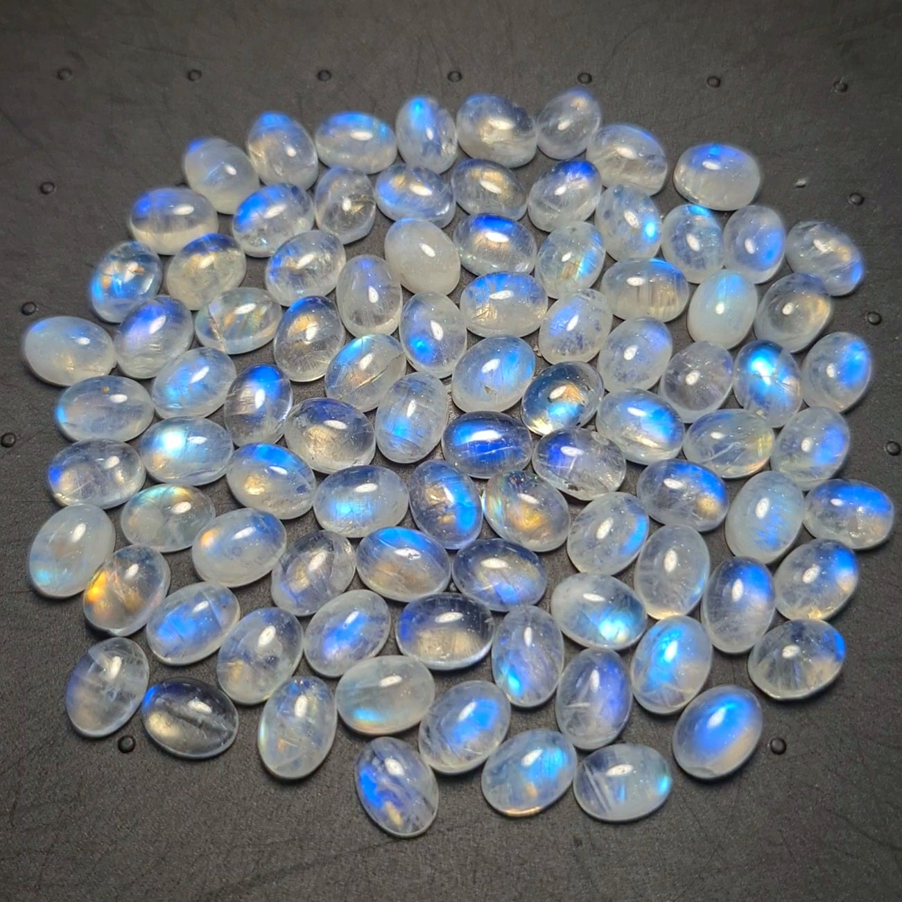 90 Pcs Natural Moonstone Cabochon | Shape: Oval | Size: 8x6mm - The LabradoriteKing