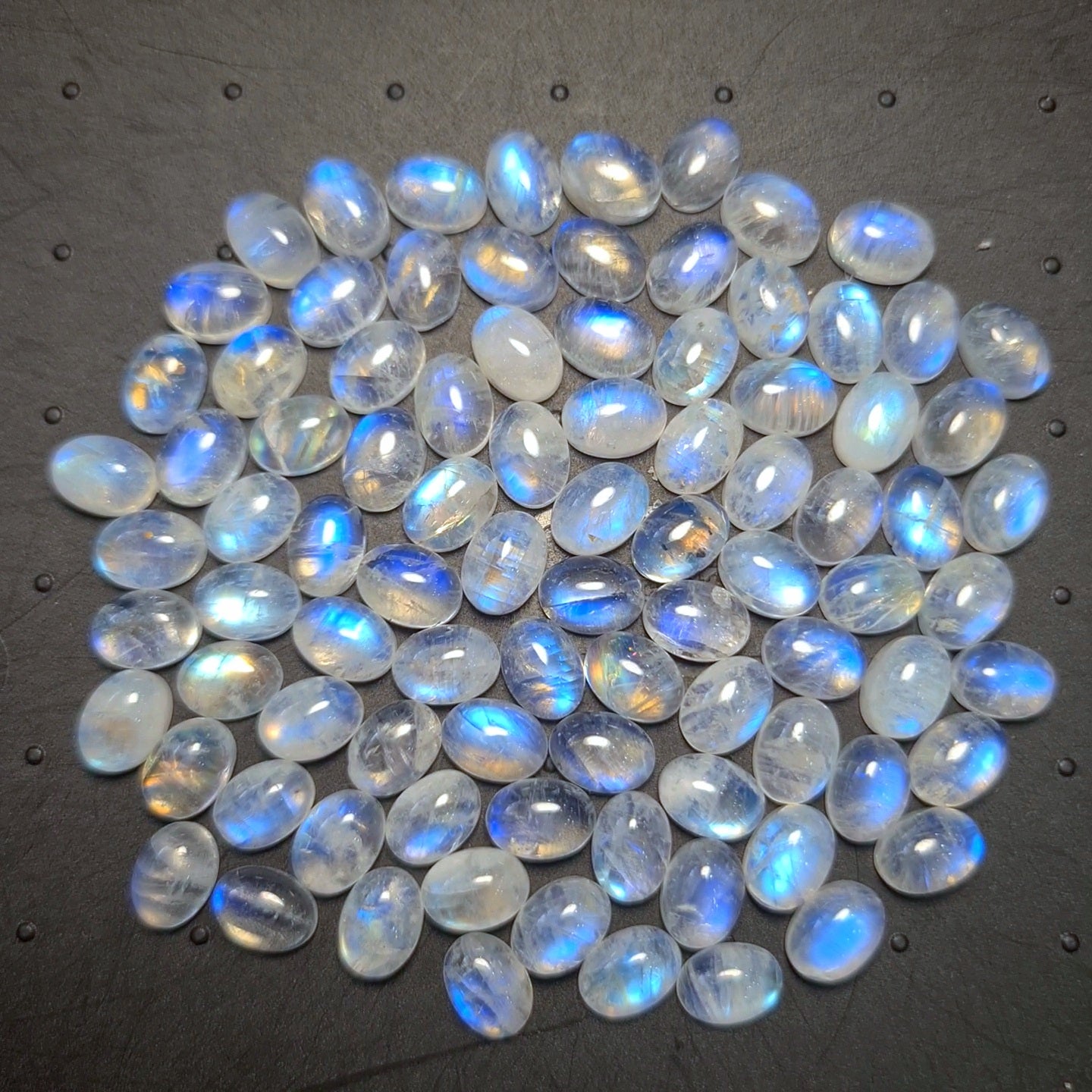 90 Pcs Natural Moonstone Cabochon | Shape: Oval | Size: 8x6mm - The LabradoriteKing