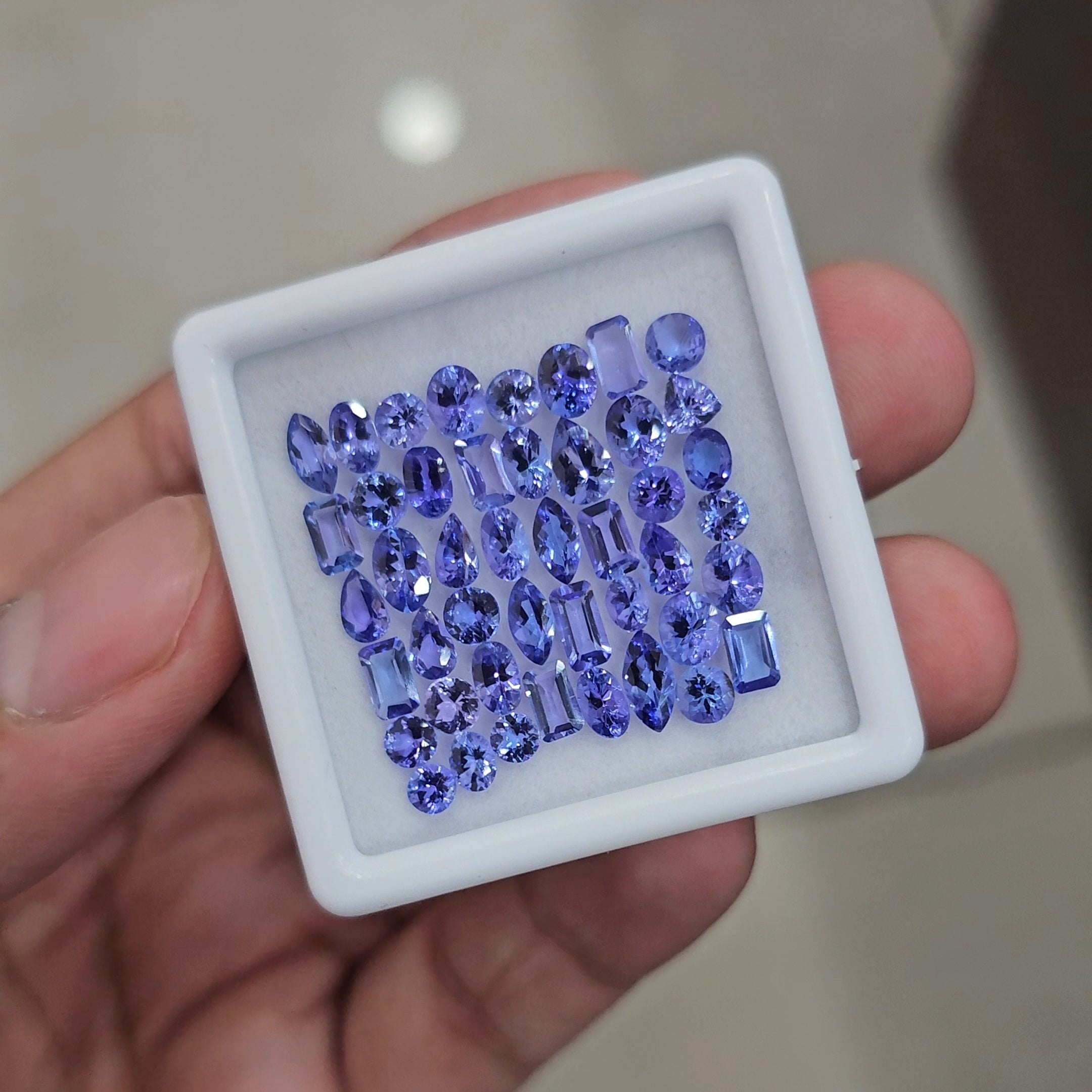 45 Pcs Natural Tanzanite Faceted  | Mix | Size: 3-6mm - The LabradoriteKing