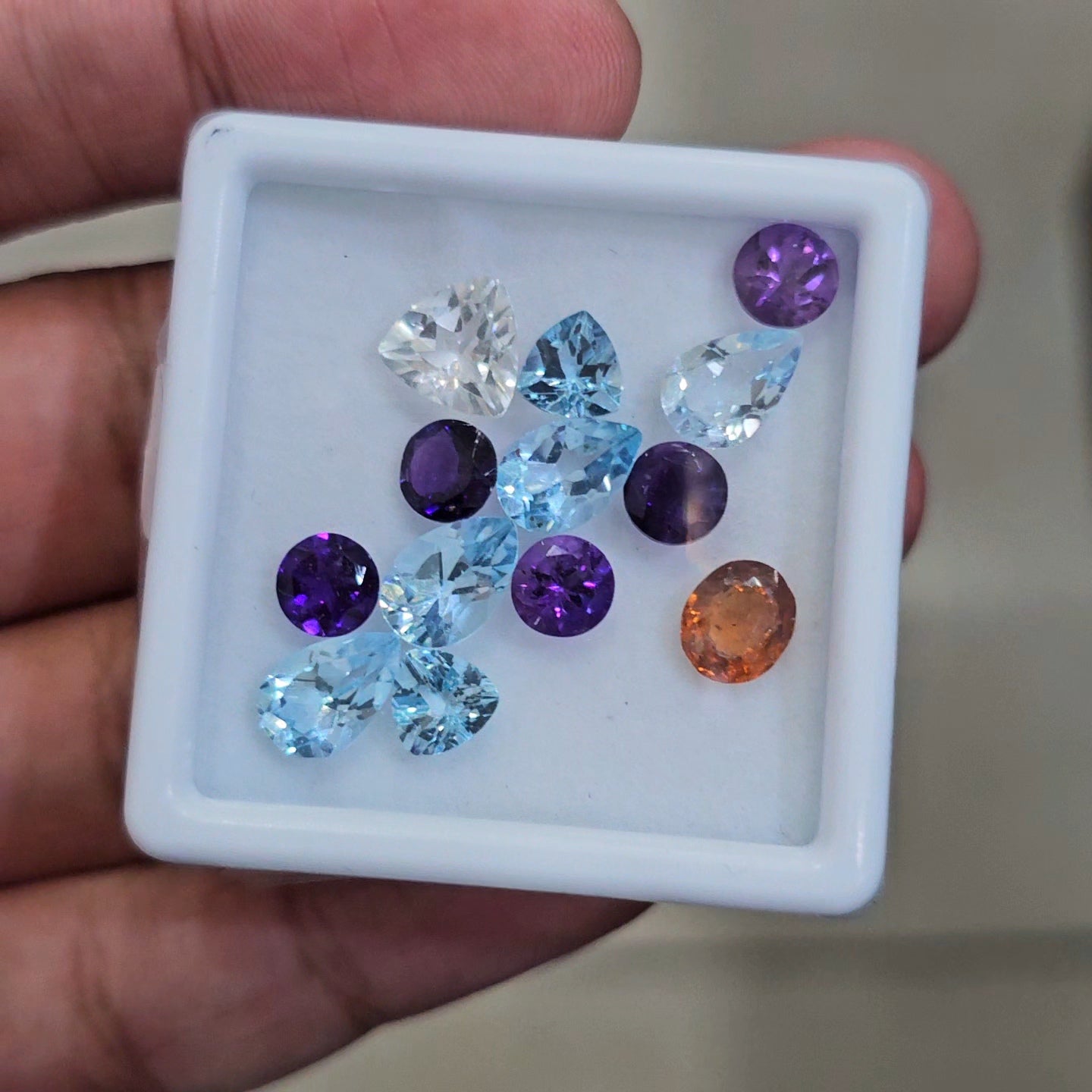 15cts Of Natural Amethyst, Hessonite & Blue Topaz Faceted | Mix | Size: 6-9mm | 13pcs