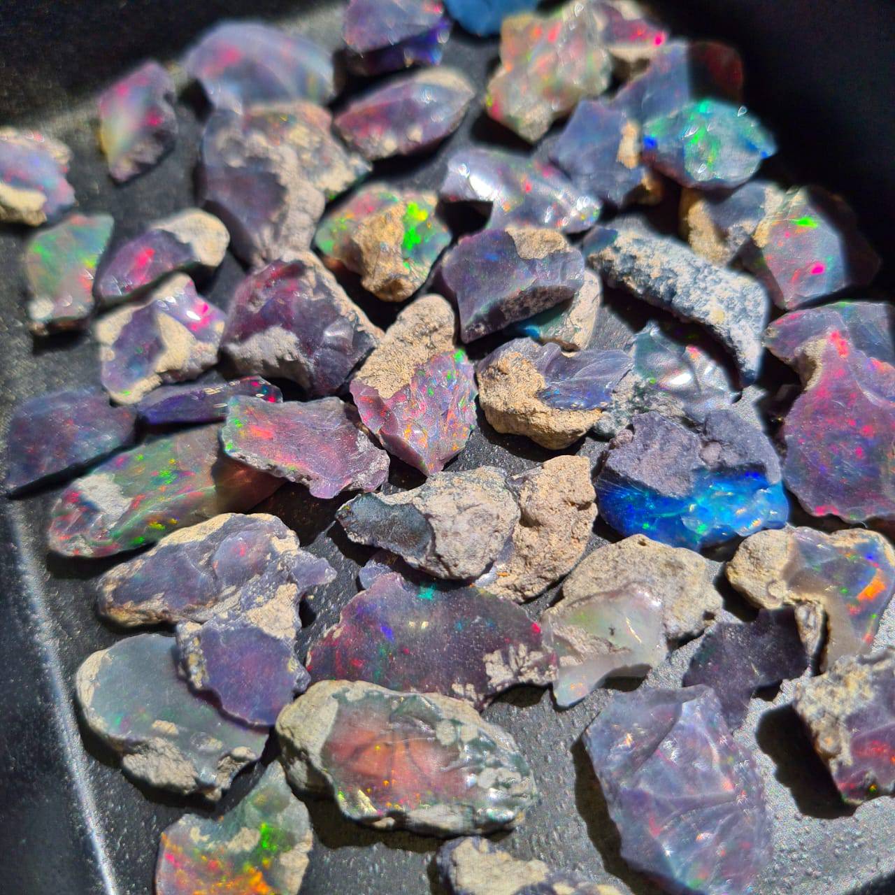 Black Opal Rough Uncut | 10-16mm Sizes | Raw Opals - The LabradoriteKing