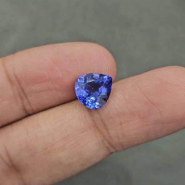 3.2Cts Certified Natural Tanzanite AAA+ Top Quality | Shape :Teardrop | Size: 9.7x9.3mm