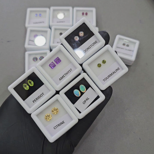 16 Set of Gemstones faceted Pair With boxes