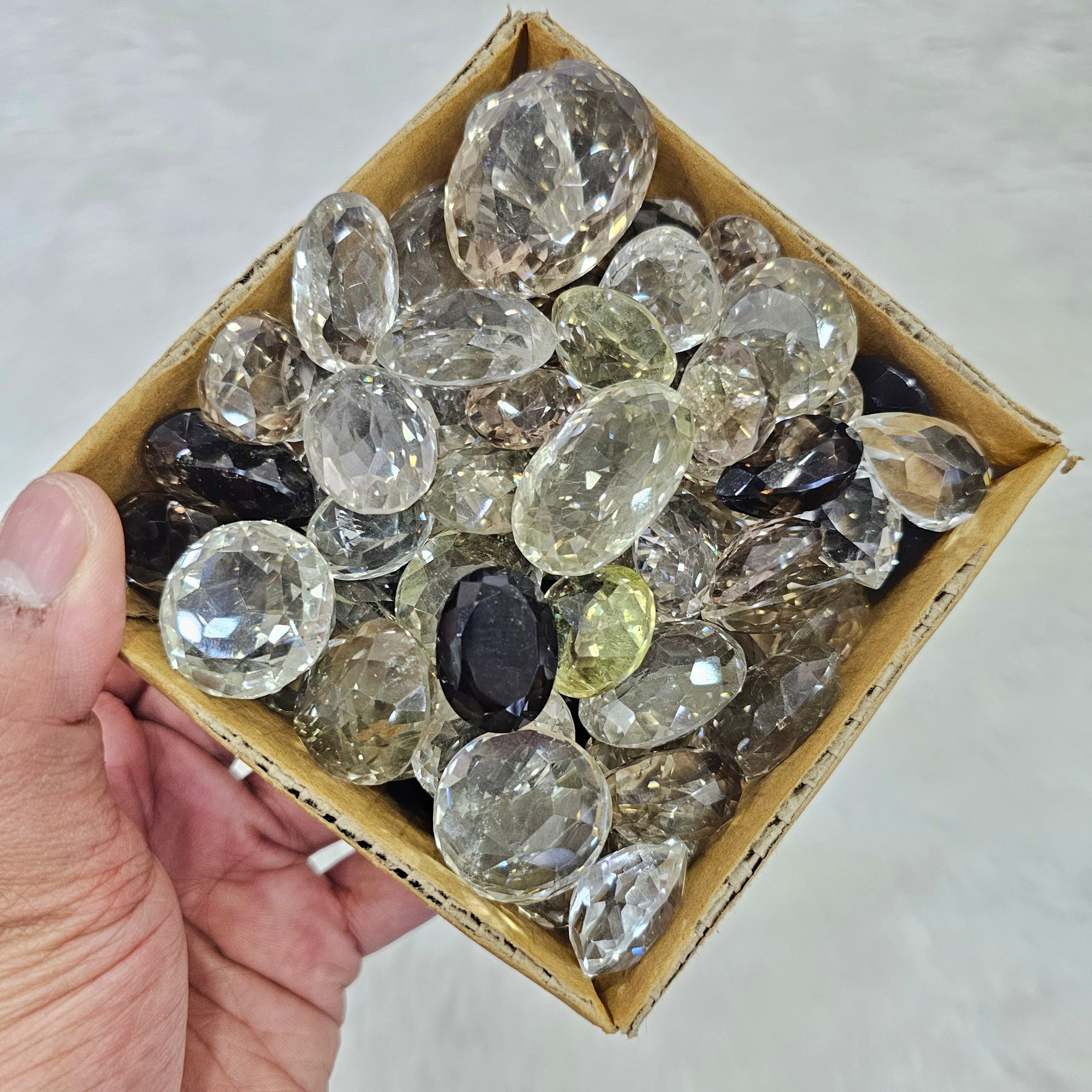 1000 Carats of Brazilian Faceted Quartz | 20-25 Pcs | 18 -30mm - The LabradoriteKing