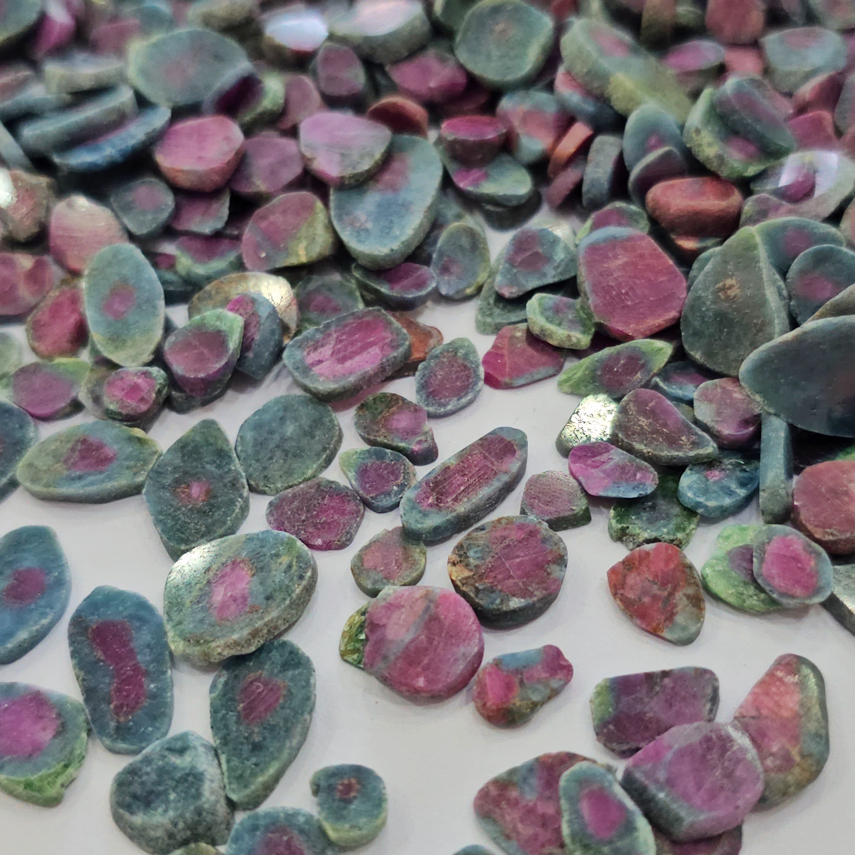 100 Carats Natural Ruby in Zoisite Slice Lot | 40–50 Pcs | 5mm–15mm | Unique Designer Stones - The LabradoriteKing