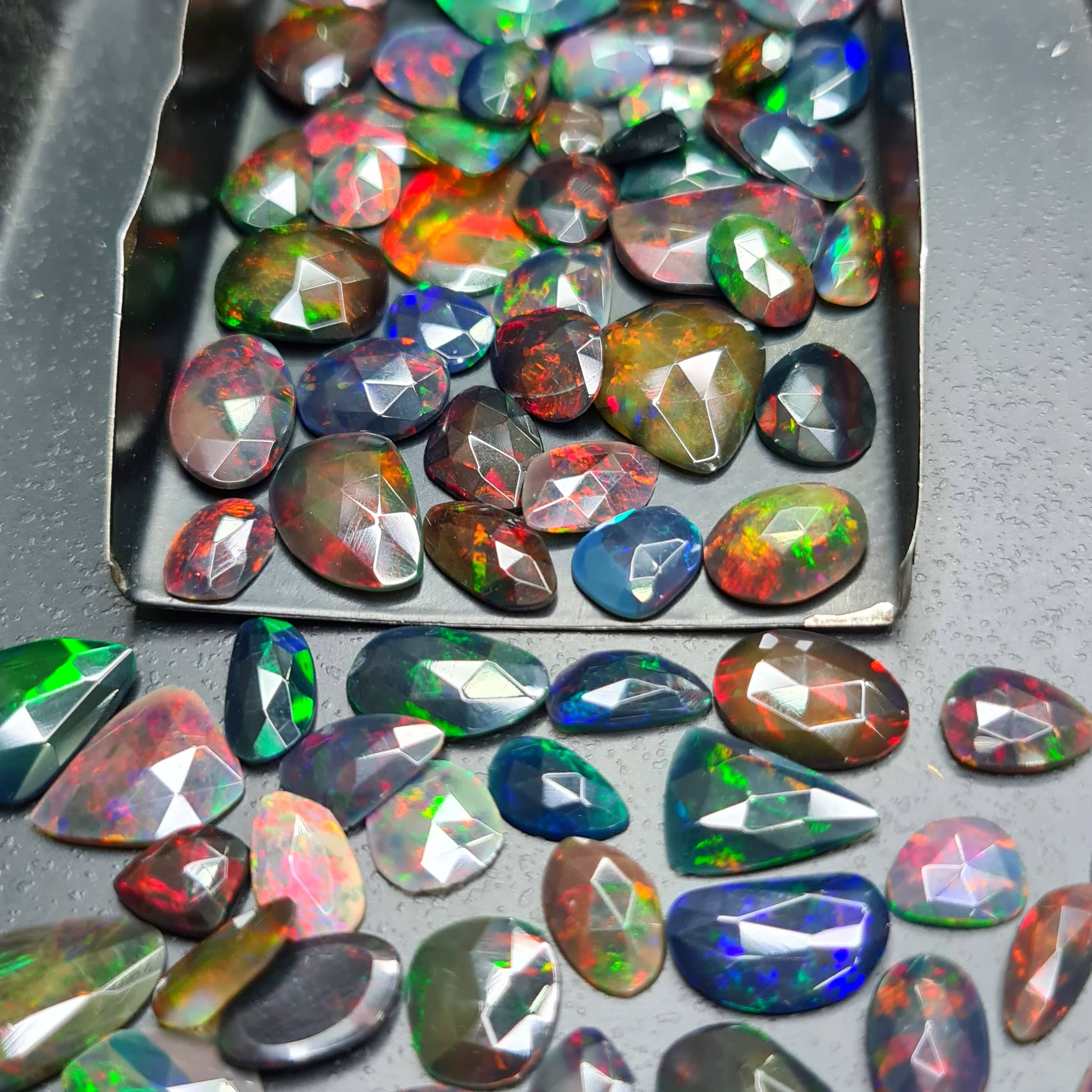 10 Pcs Black Opal Rosecuts | 6-15mm - The LabradoriteKing