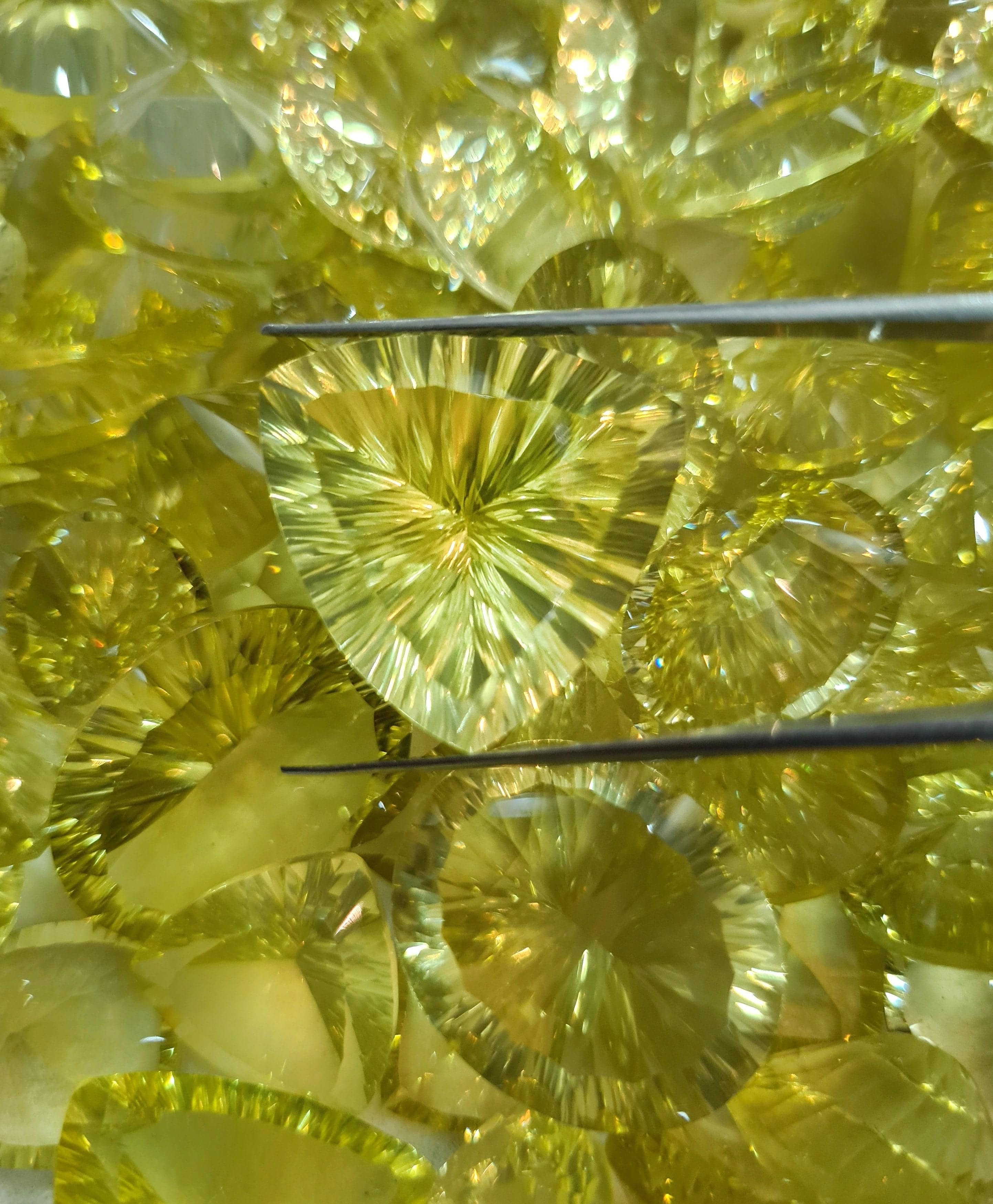 10 Pcs Lemon Quartz Concave Cut | Flawless Untreated 15-25mm Randomly picked - The LabradoriteKing