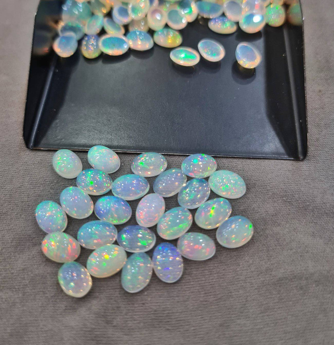 10 pcs of Natural Welo Opals Ovals High Quality The LabradoriteKing