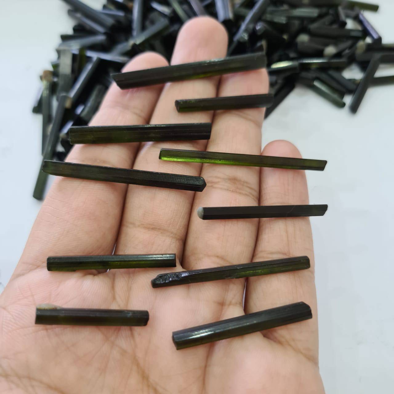 10 Pcs Tourmalines Long Crystal | 20-30mm Size - The LabradoriteKing