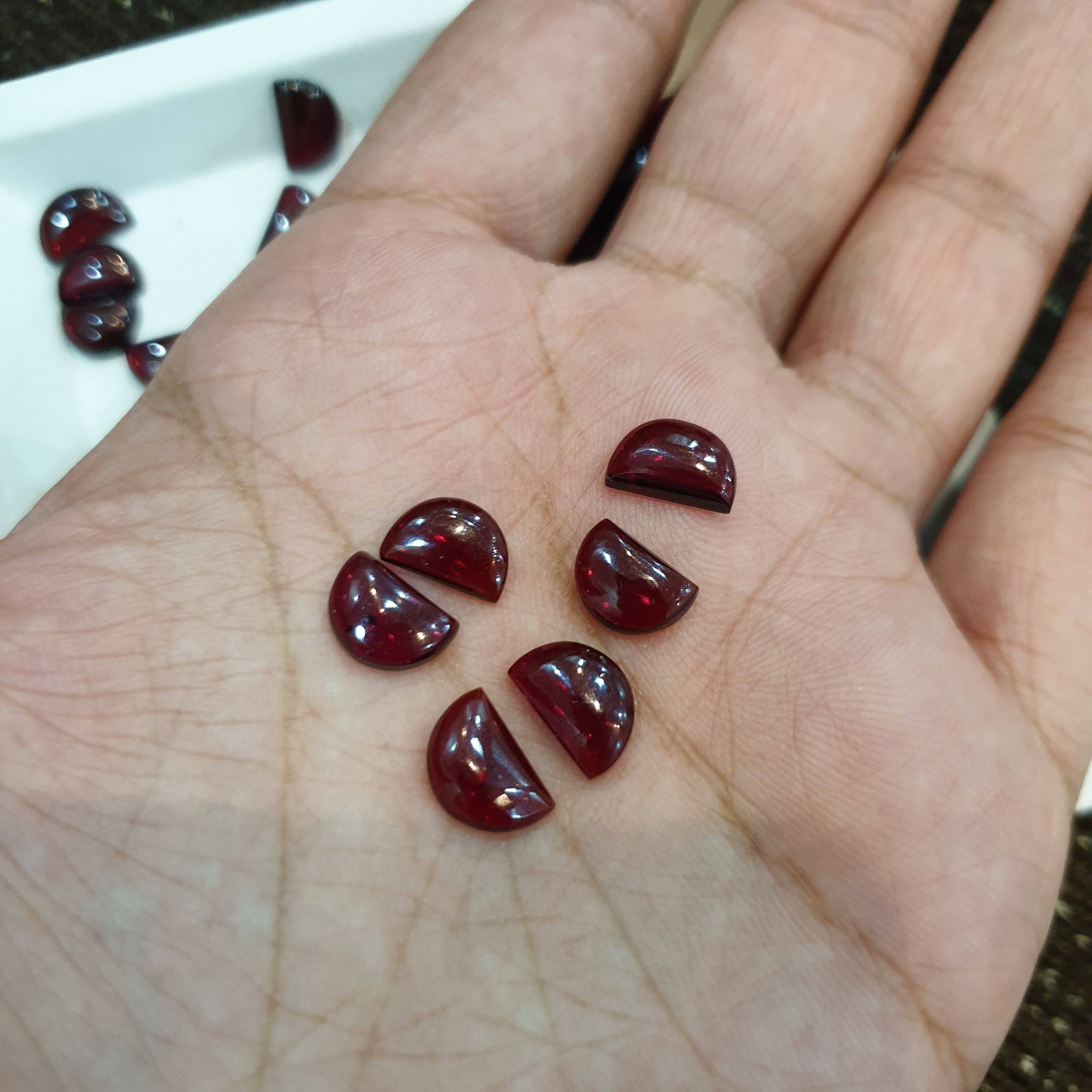 12 Pcs Garnet Moon Cabochons 9-10mm Top Quality Brilliant Colour - The LabradoriteKing