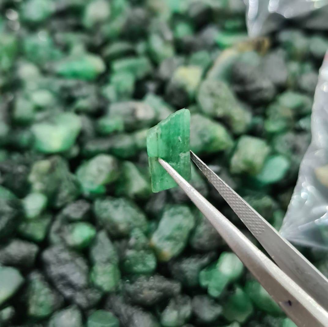 12 Pcs Zambian Emerald Raw Crystal rough | Untreated 10-18mm - The LabradoriteKing