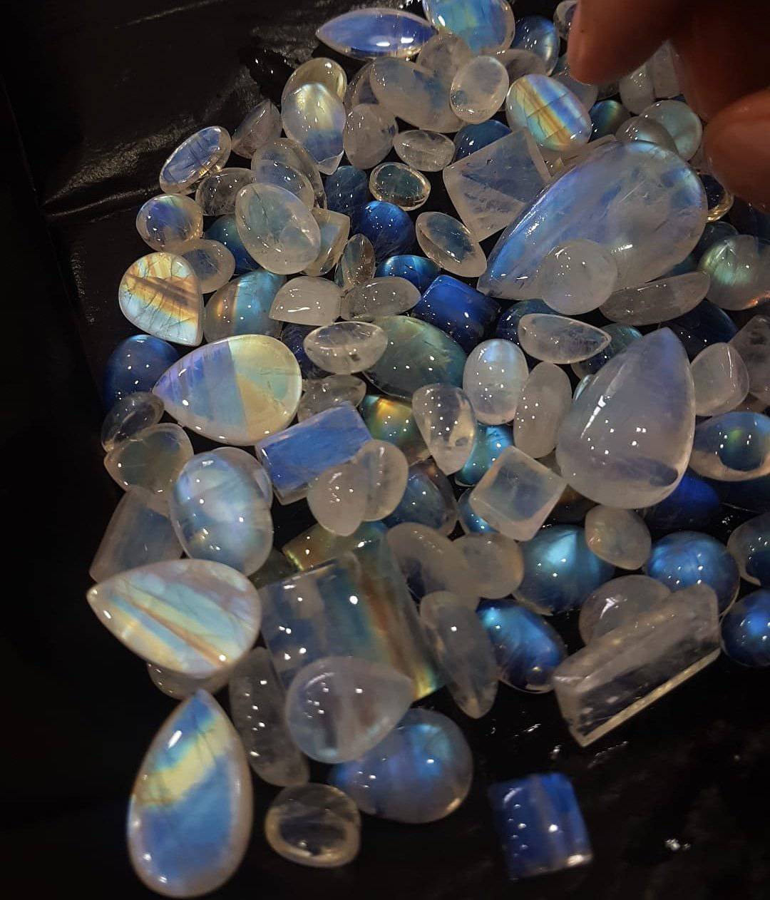 2 Pcs Rainbow moonstone Random pick 16-25mm Cabochon - The LabradoriteKing