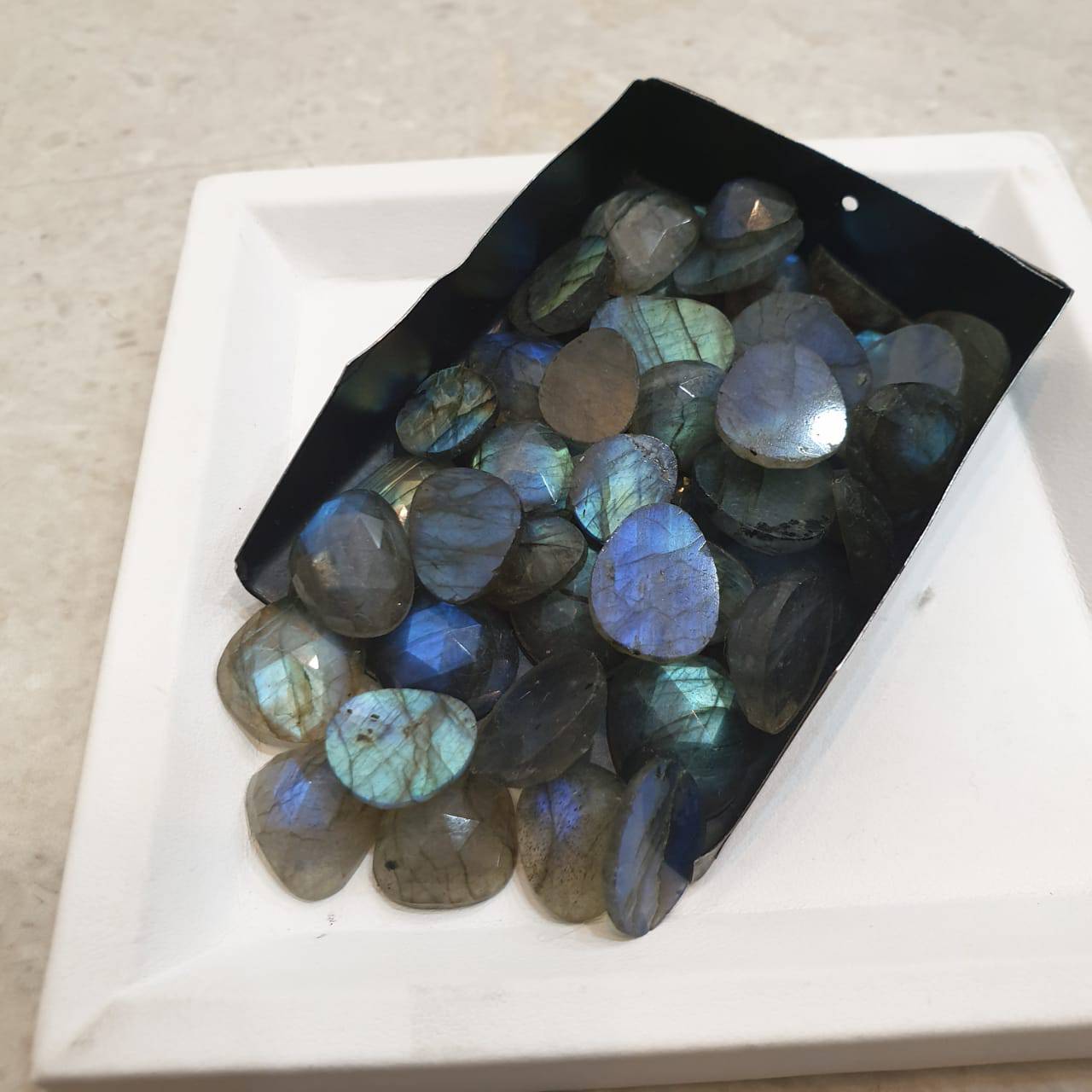 20 Pcs Natural Labradorite Rosecuts 12-18mm - The LabradoriteKing