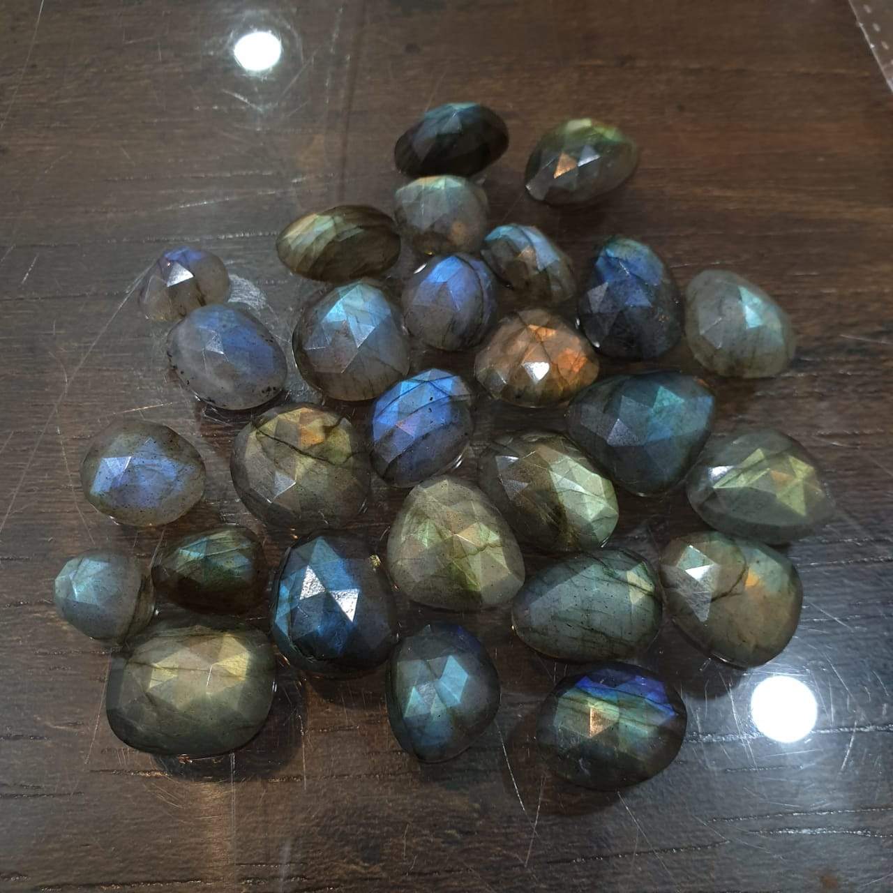 20 Pcs Natural Labradorite Rosecuts 12-18mm - The LabradoriteKing