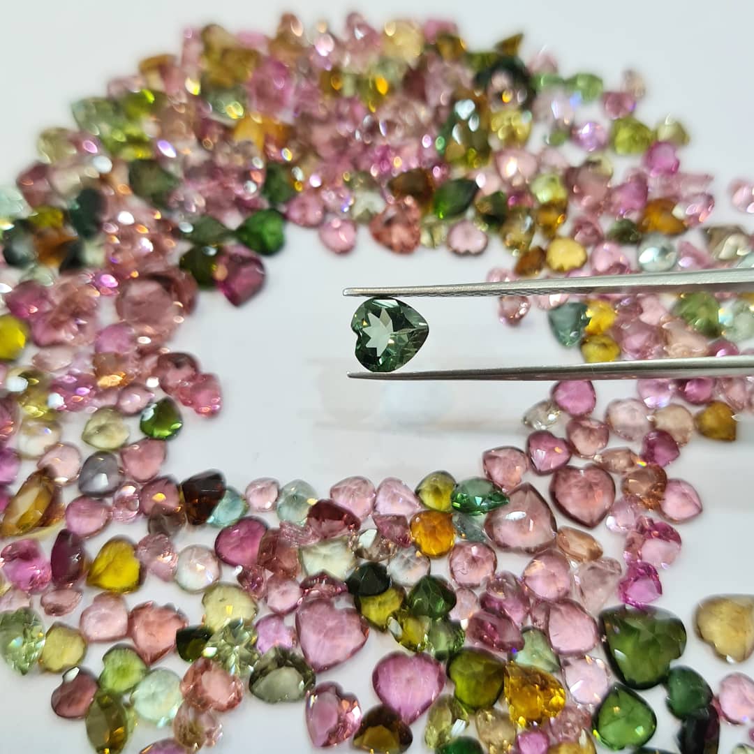 20 Pcs Tourmaline Hearts | 3-5mm Faceted Gemstones - The LabradoriteKing