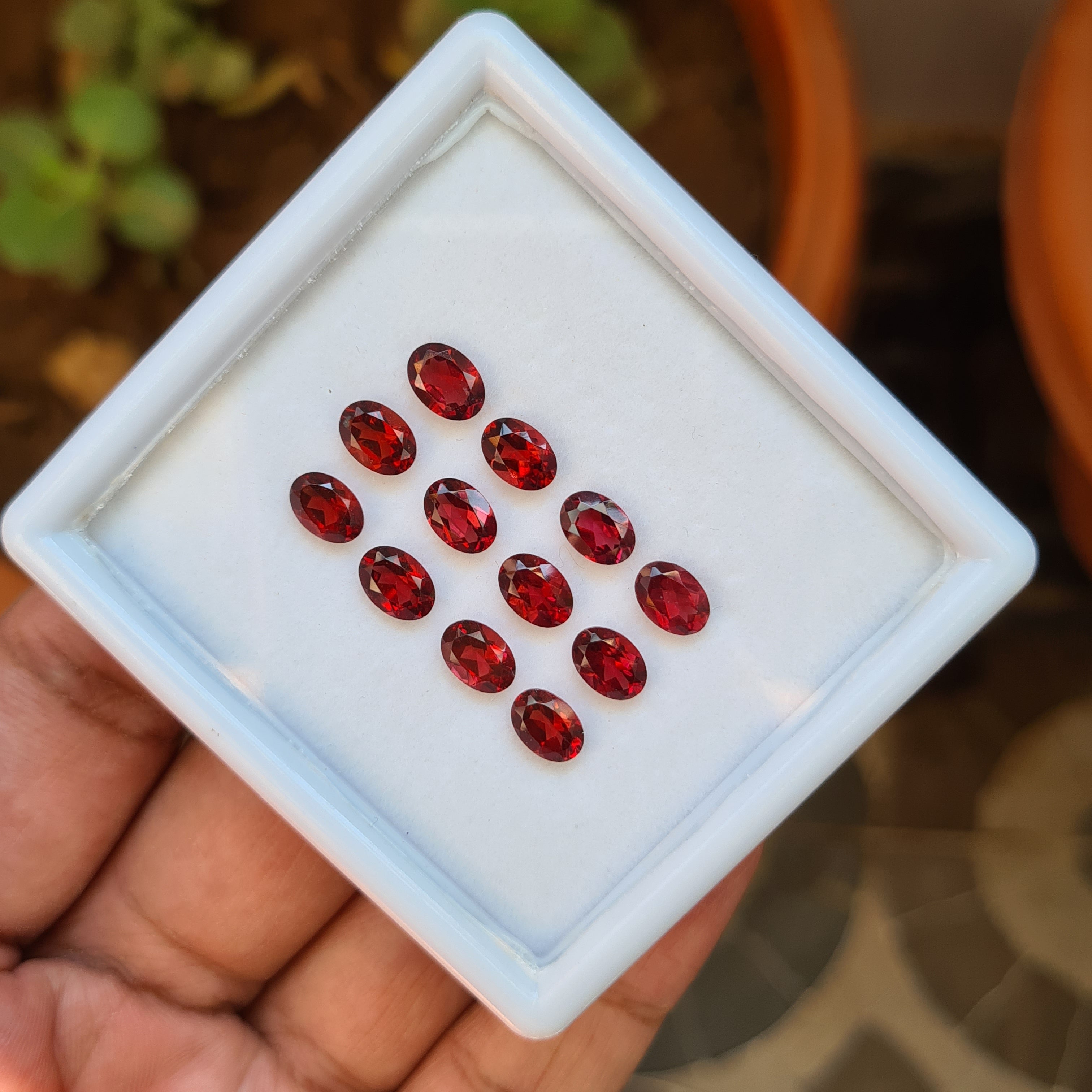 Natural Garnet Mozamique Faceted Gemstone | Size 6-7mm - The LabradoriteKing