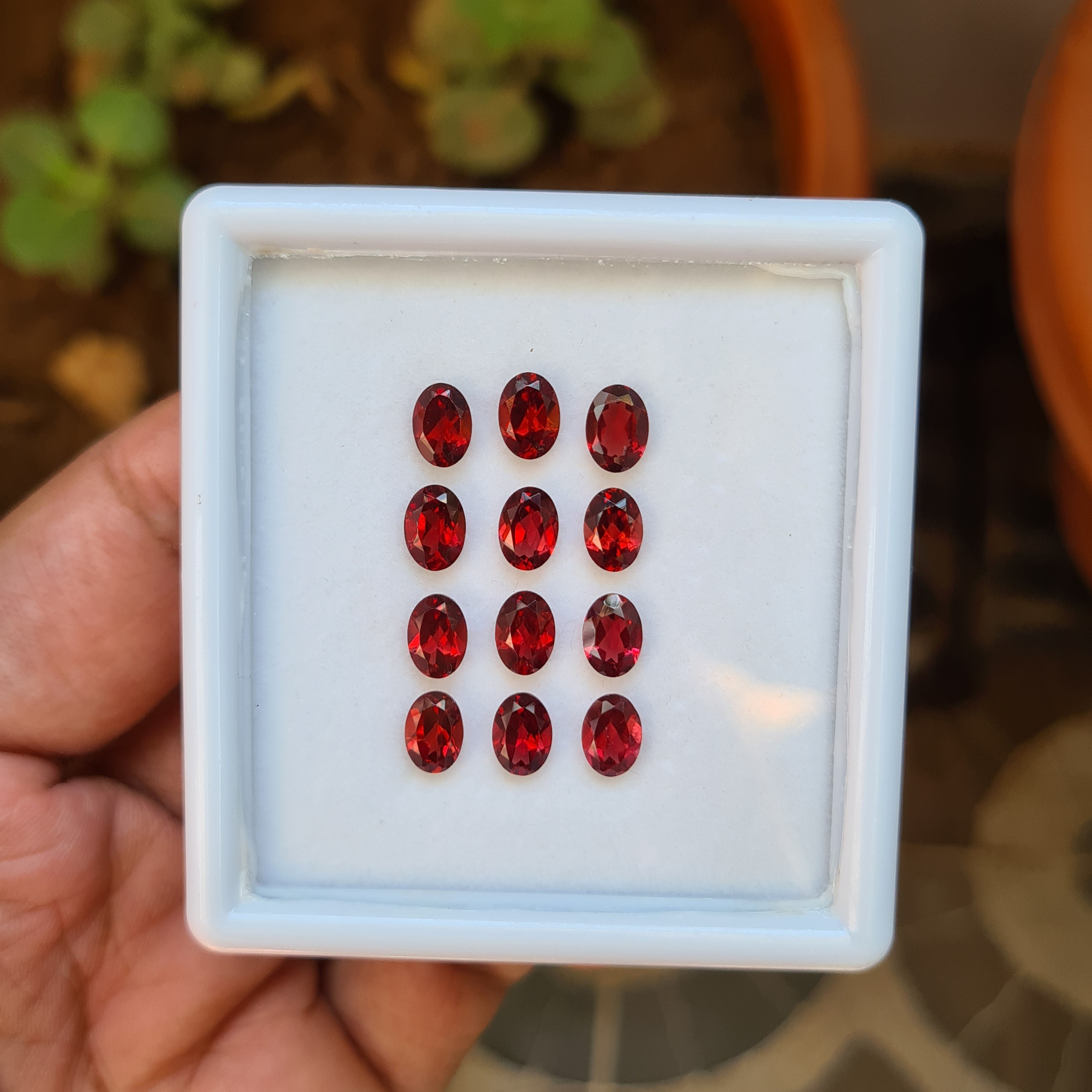 Natural Garnet Mozamique Faceted Gemstone | Size 6-7mm - The LabradoriteKing