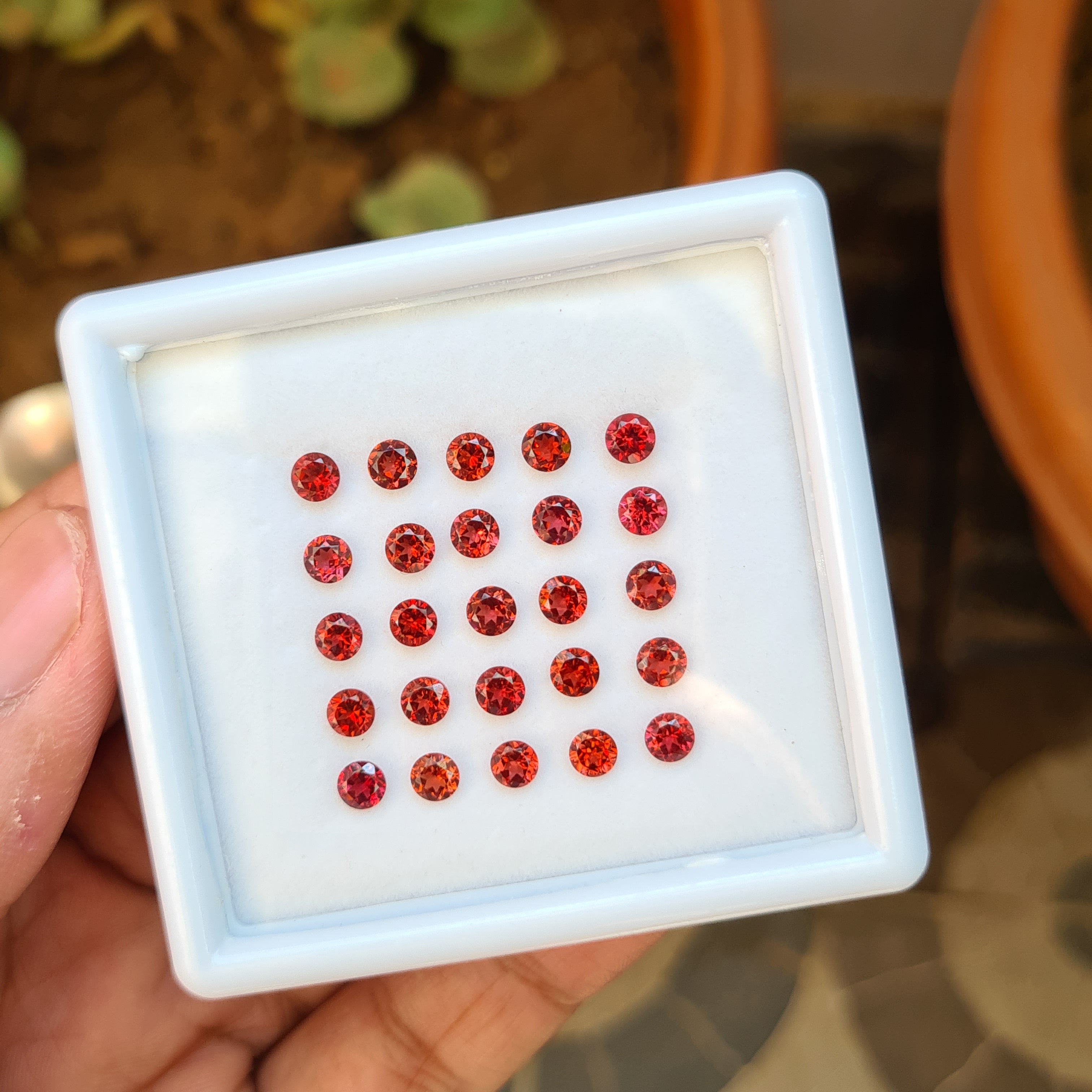 20 Pcs Natural Garnet Faceted Gemstone | Size 4-5mm - The LabradoriteKing