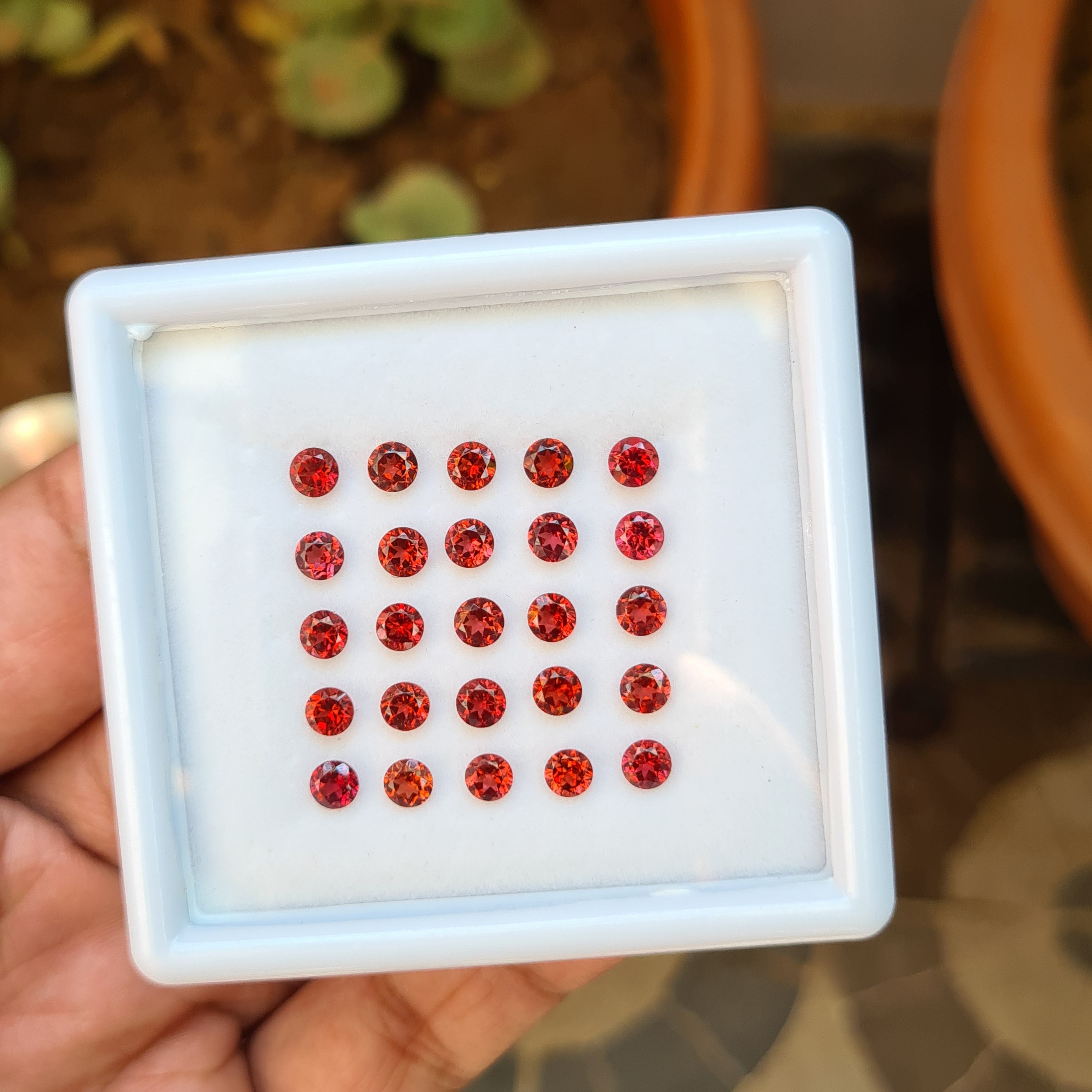 20 Pcs Natural Garnet Faceted Gemstone | Size 4-5mm - The LabradoriteKing