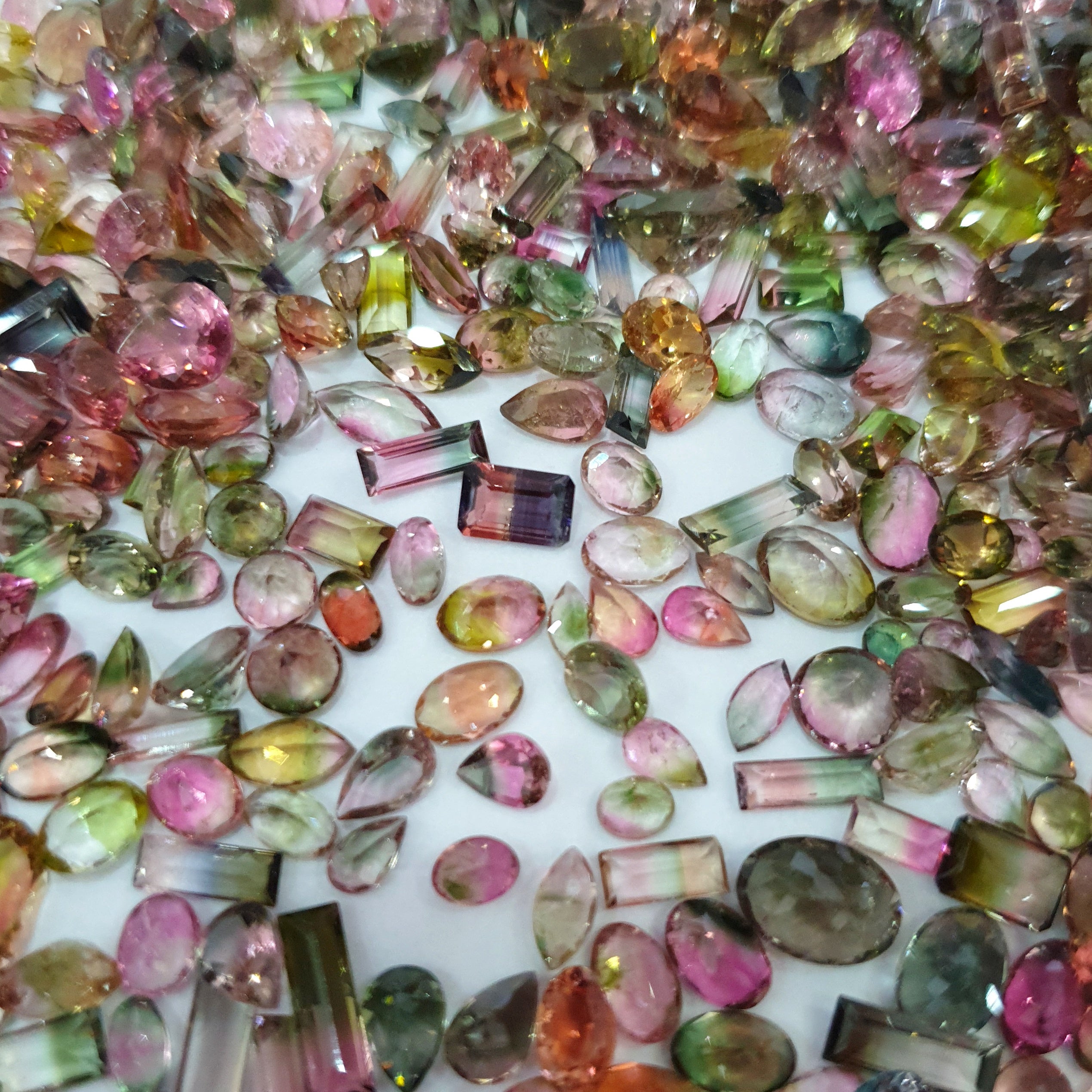 12 Pcs Bi-Colour Tourmalines mix shapes | 4-10mm Random size - The LabradoriteKing