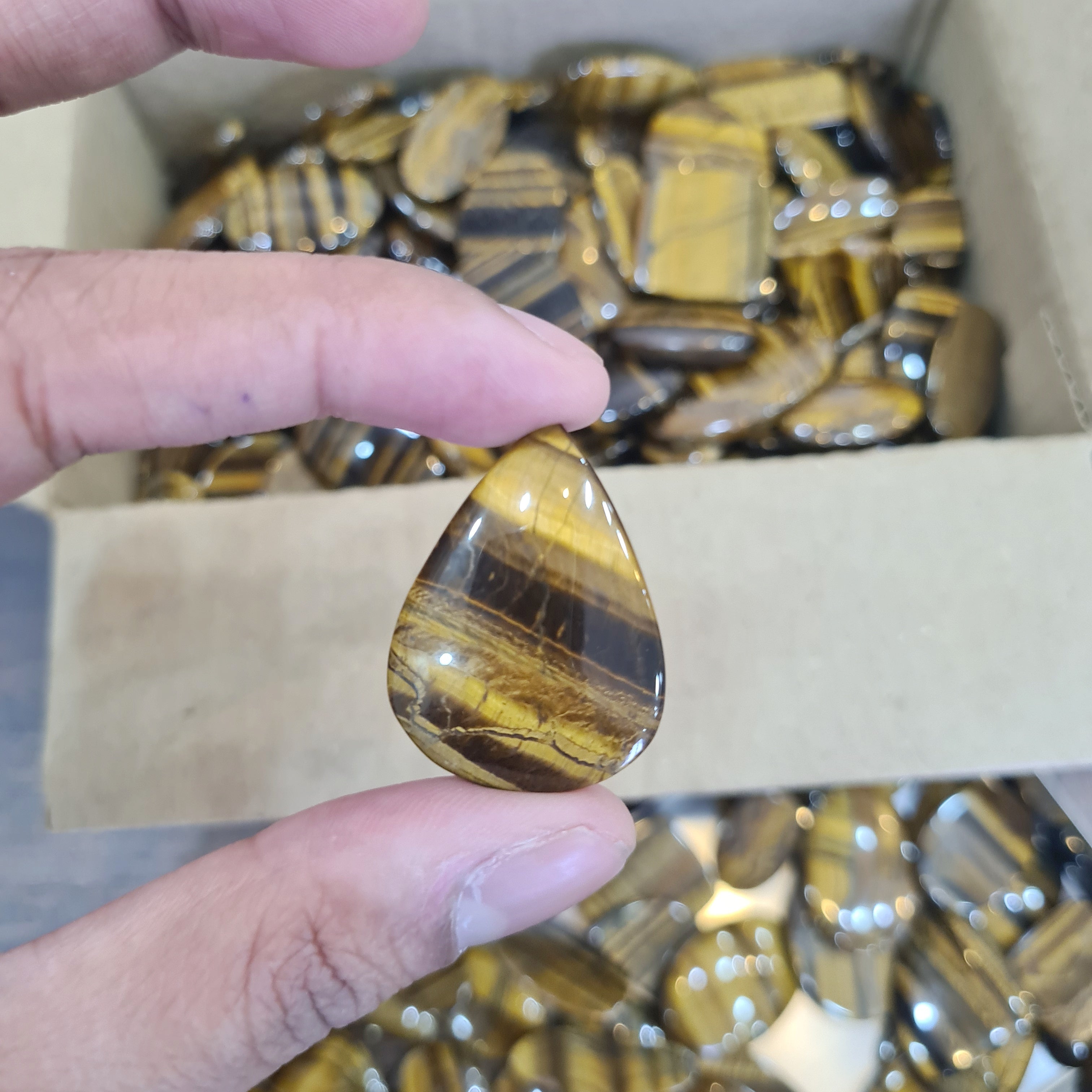 1KG of Tiger Eye Cabochon Uncoated Top Quality Mix Shape | 1-3 Inches - The LabradoriteKing