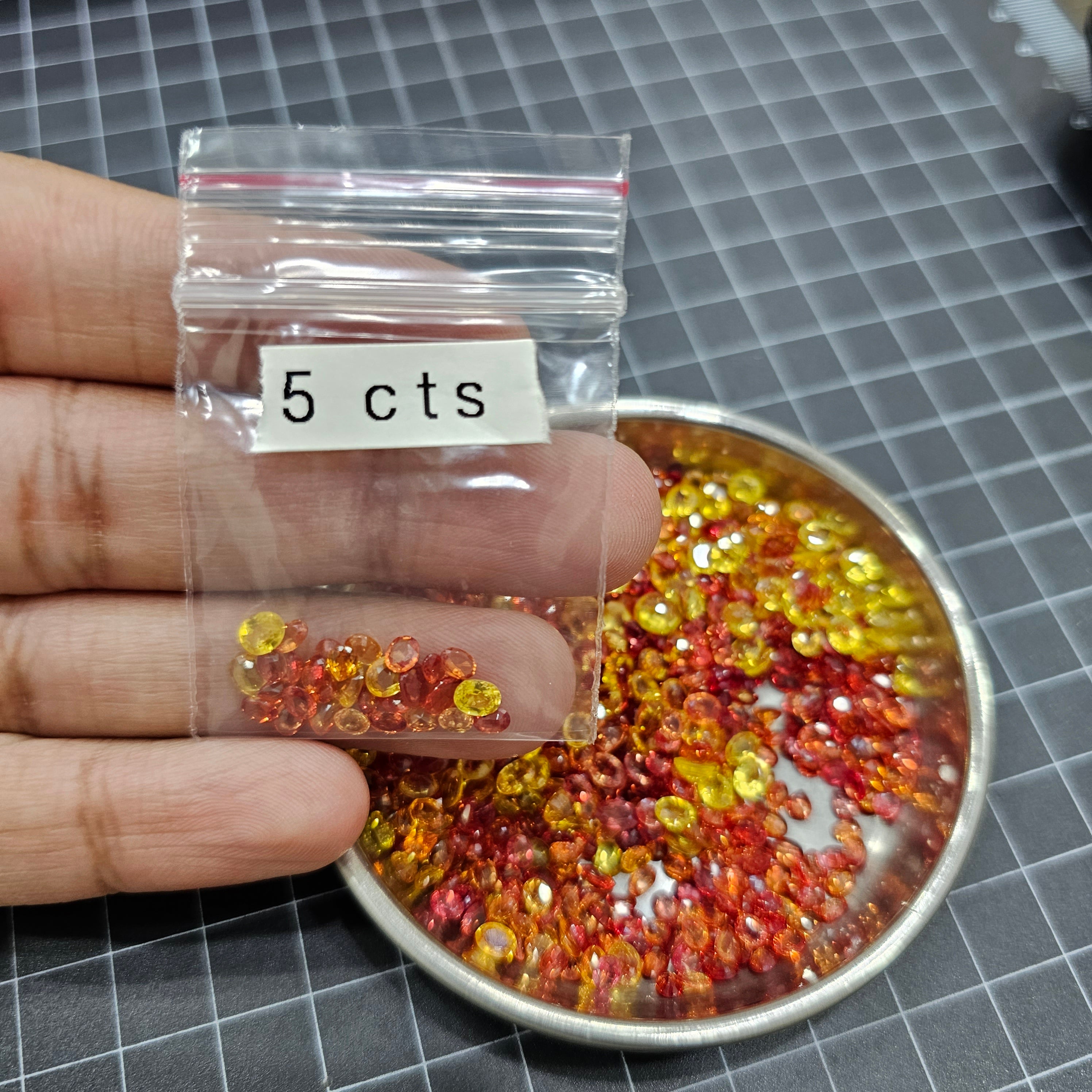 5 Carats of Fire colour Sapphires | 25 Pcs 4-5mm - The LabradoriteKing