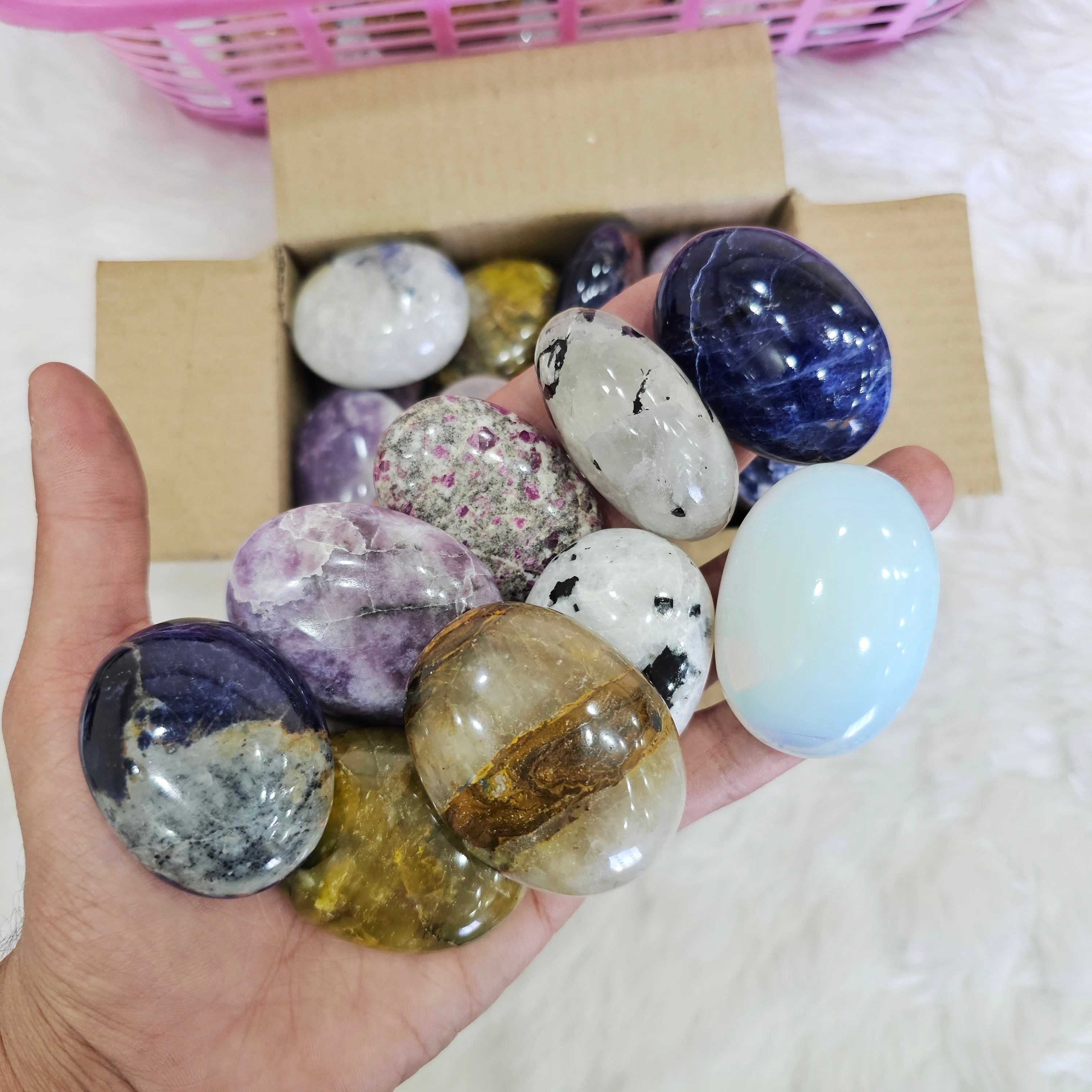 Crystal smooth pebbles | 9 Gems - The LabradoriteKing