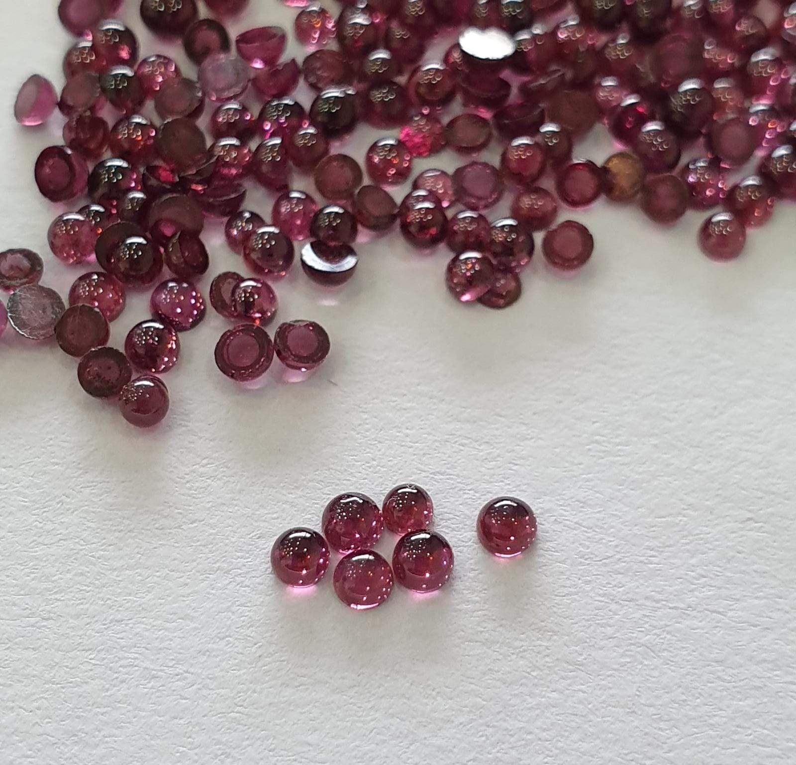 30 Pcs Natural Wine Garnet Cabochon 2-2.5mm Top Quality - The LabradoriteKing