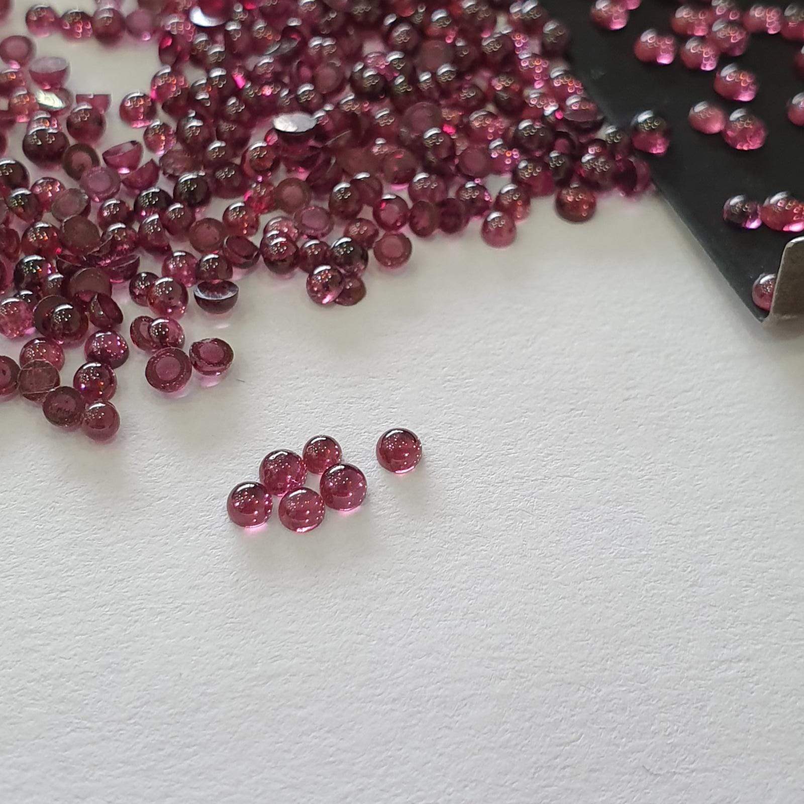 30 Pcs Natural Wine Garnet Cabochon 2-2.5mm Top Quality - The LabradoriteKing