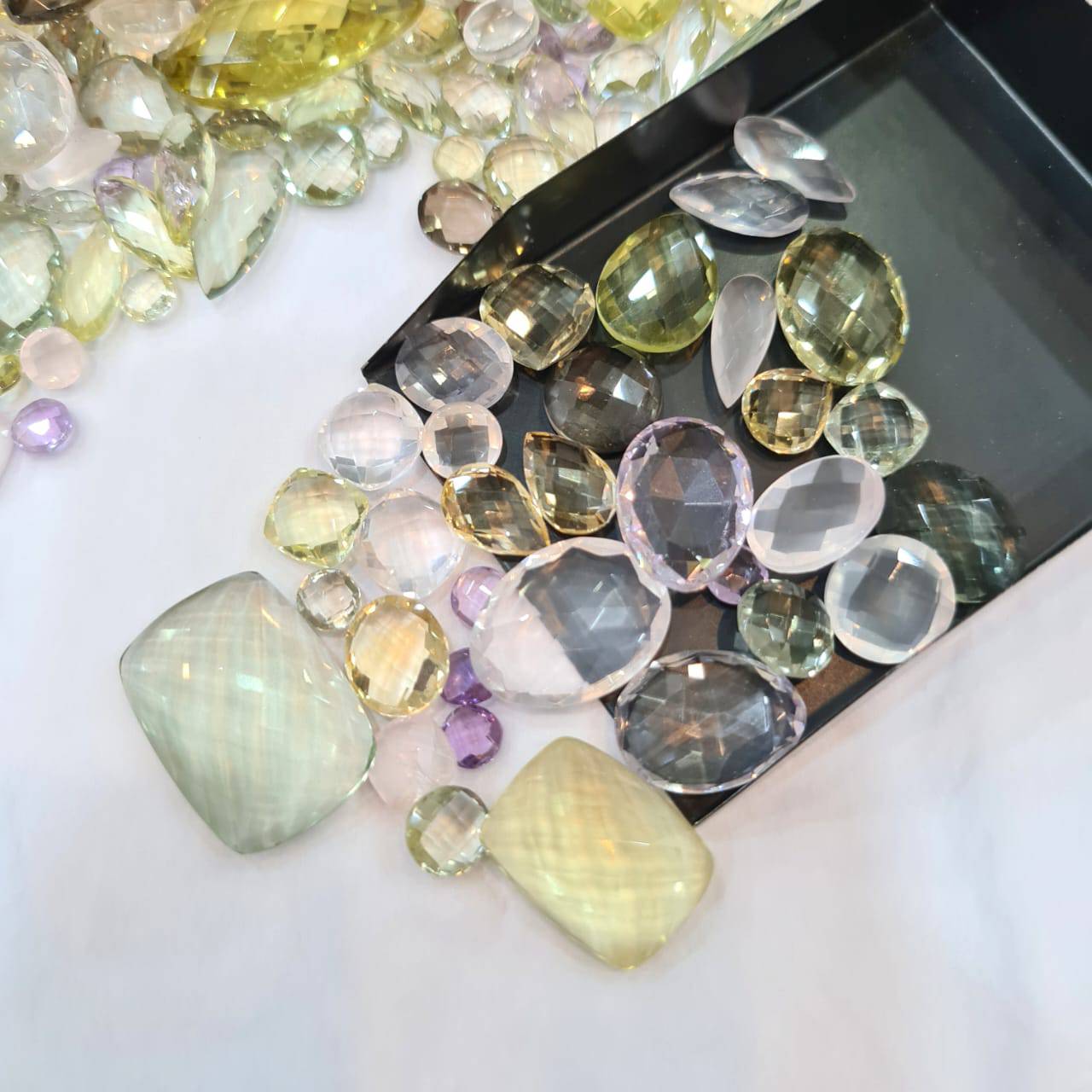 40 Pcs of flawless Quartz Checkercut - The LabradoriteKing