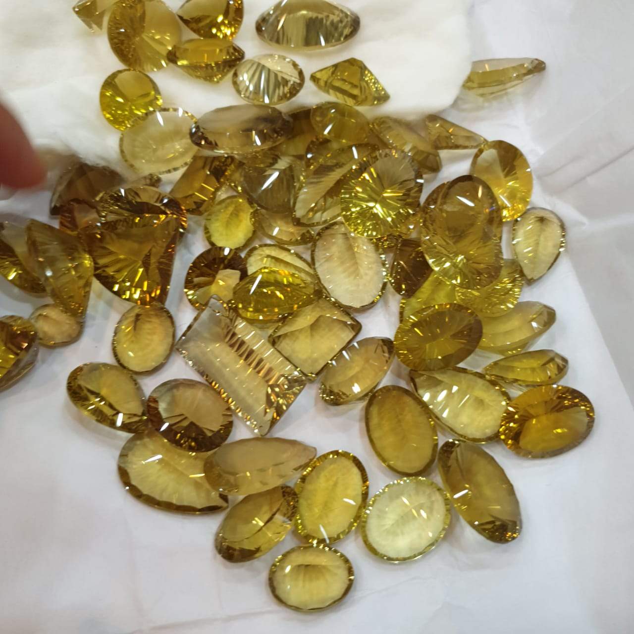 5 PC Random Pick Natural Lemon Quartz | 3D Dimension Cut Lot - The LabradoriteKing