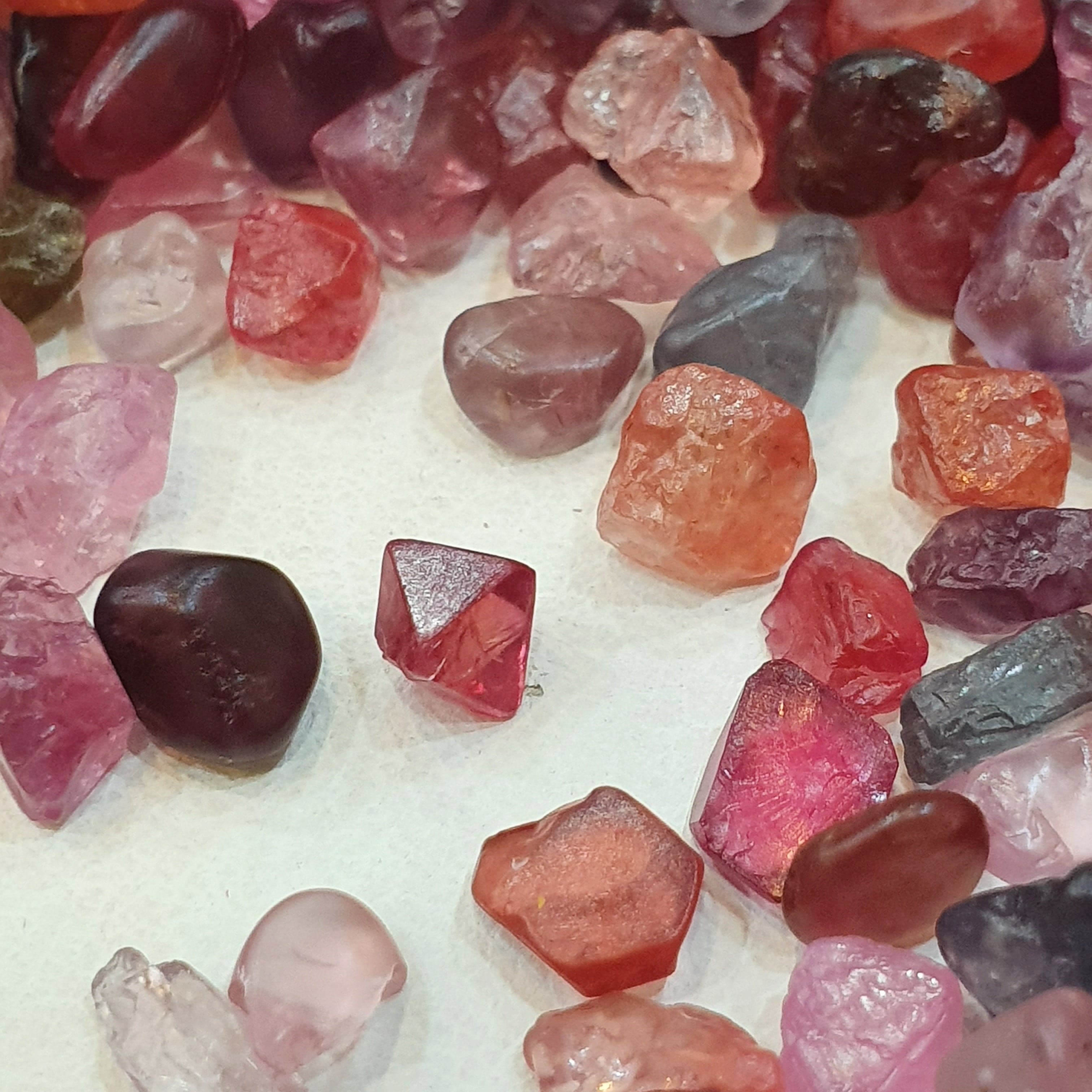 50 Pcs Natural Spinel Roughs |Untreated 5-8mm | Translucent Grade A - The LabradoriteKing