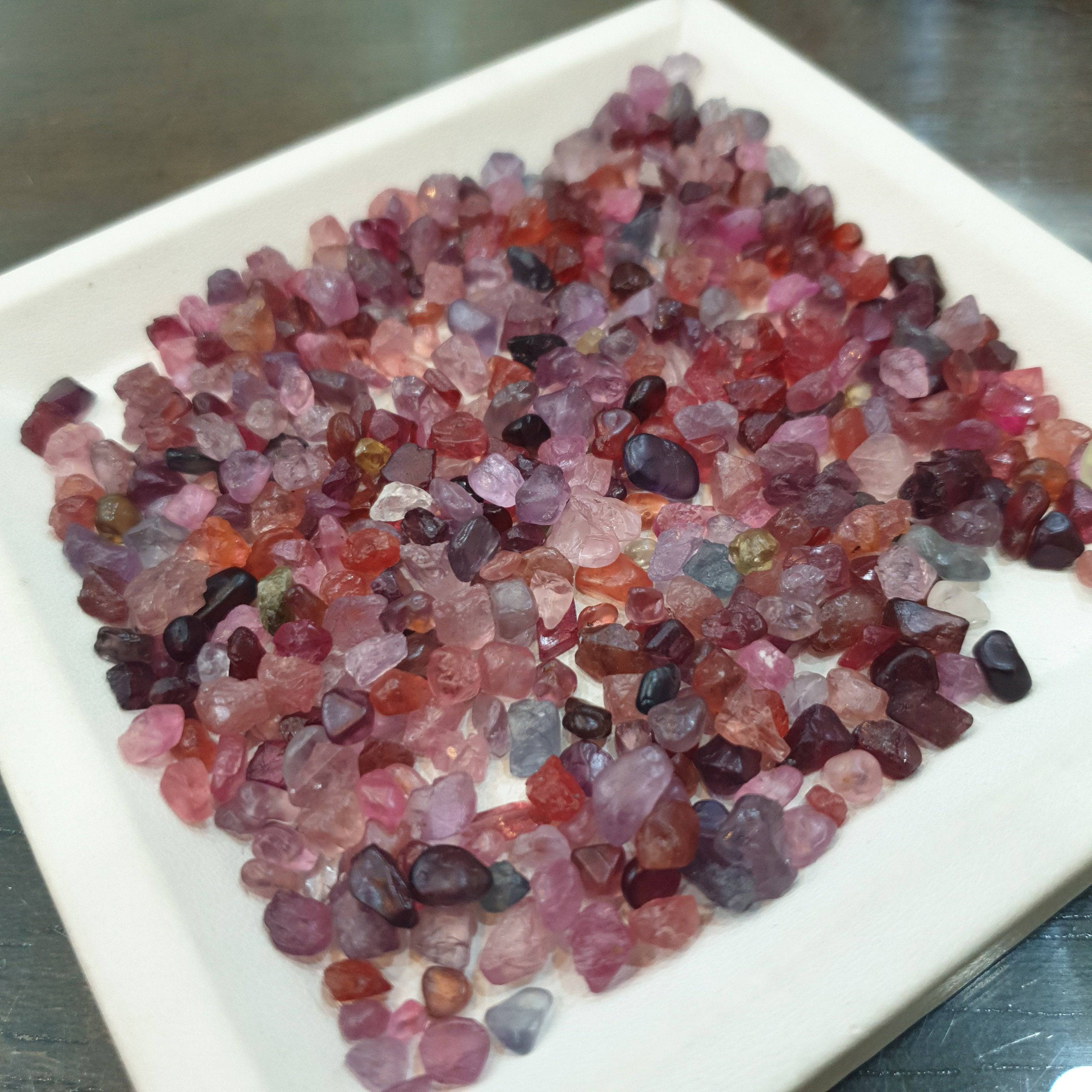 50 Pcs Natural Spinel Roughs |Untreated 5-8mm | Translucent Grade A - The LabradoriteKing