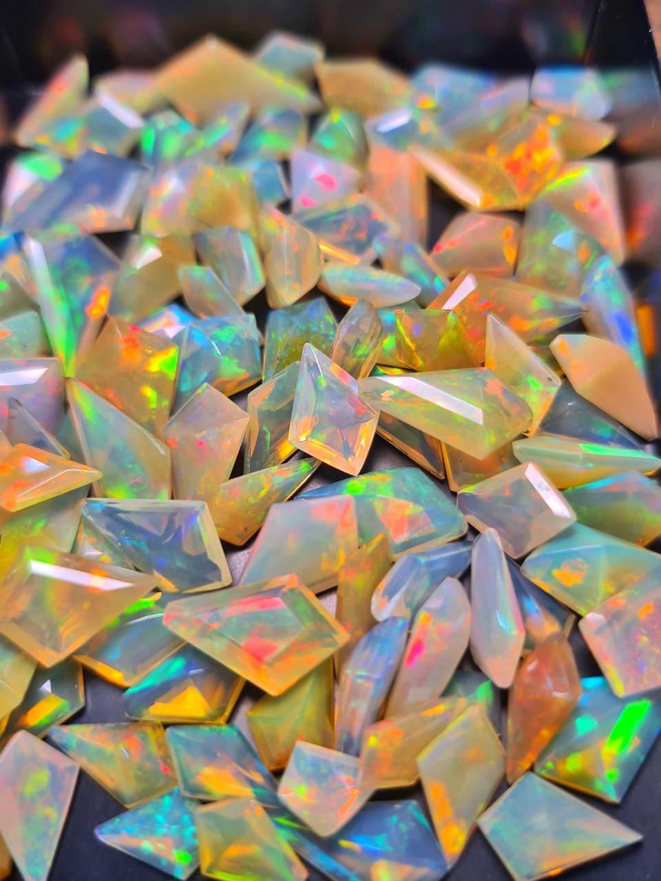 5 Pcs of Kite Cut Fancy Natural Ethiopian Opal | 10-15mm - The LabradoriteKing