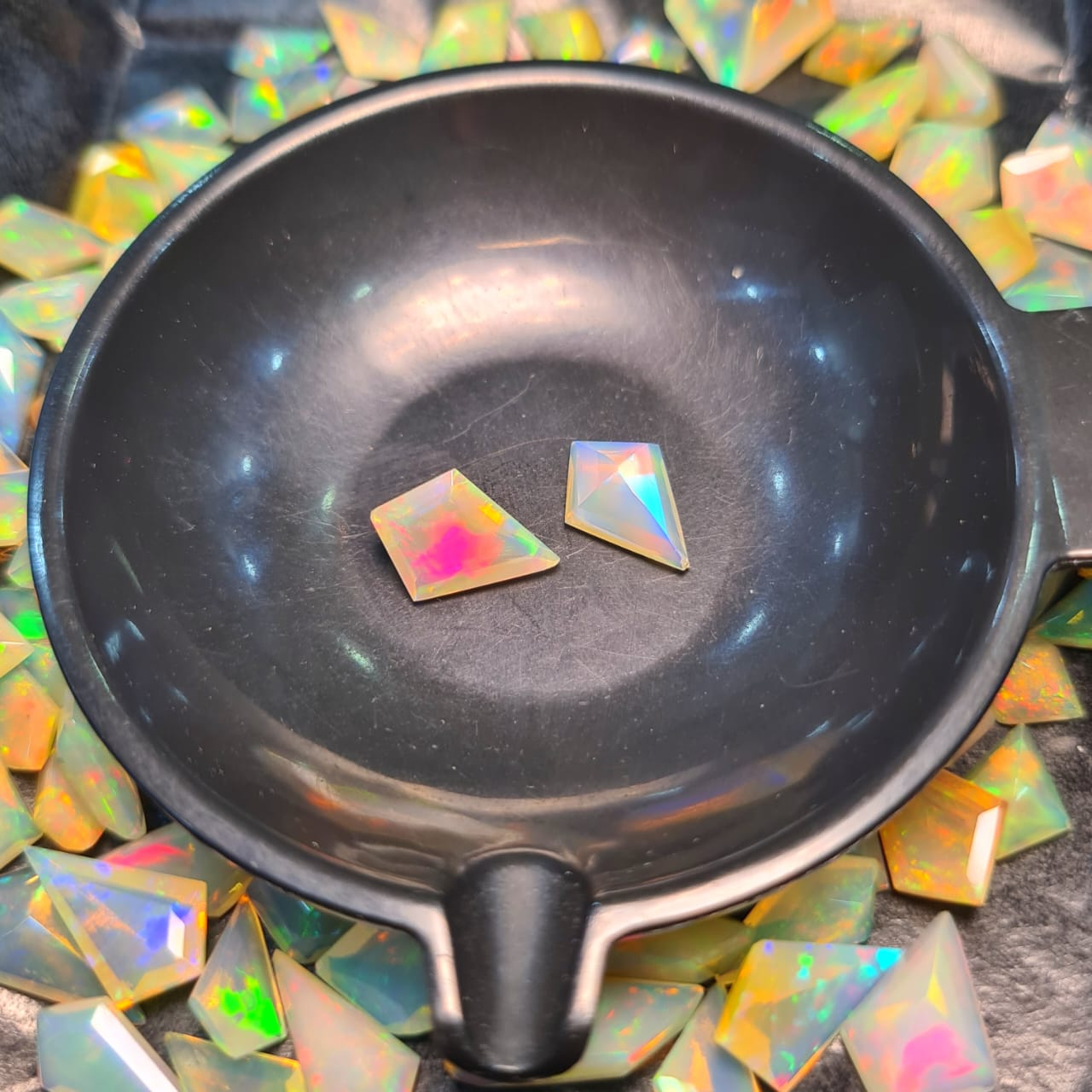 5 Pcs of Kite Cut Fancy Natural Ethiopian Opal | 10-15mm - The LabradoriteKing