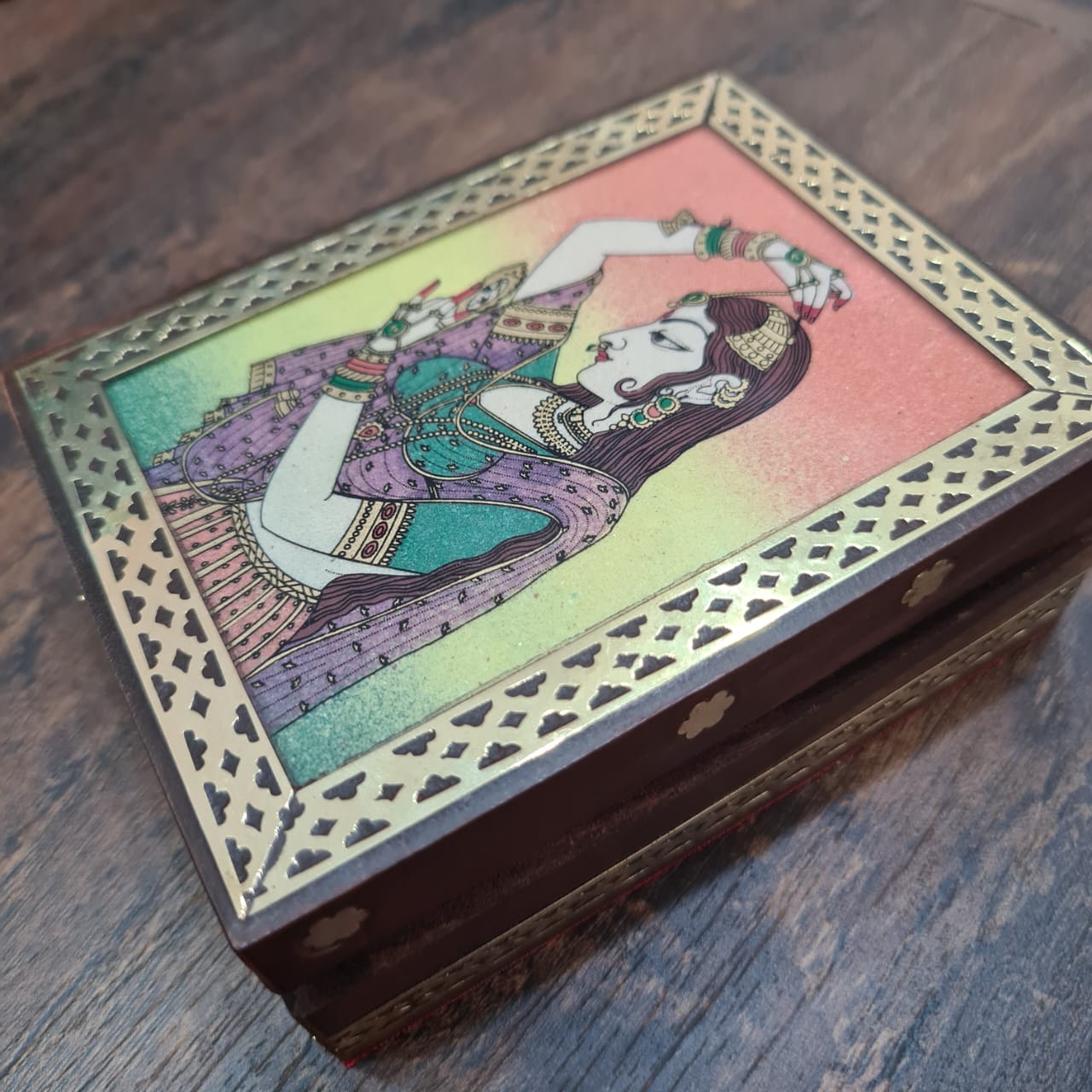 Wooden Box to store Opals | Opal Care - The LabradoriteKing