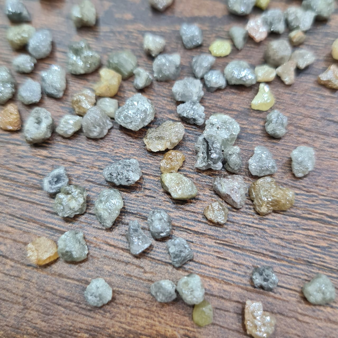 10 Carats Bag of Raw Diamond Salt and Pepper | 3-6mm Sizes - The LabradoriteKing
