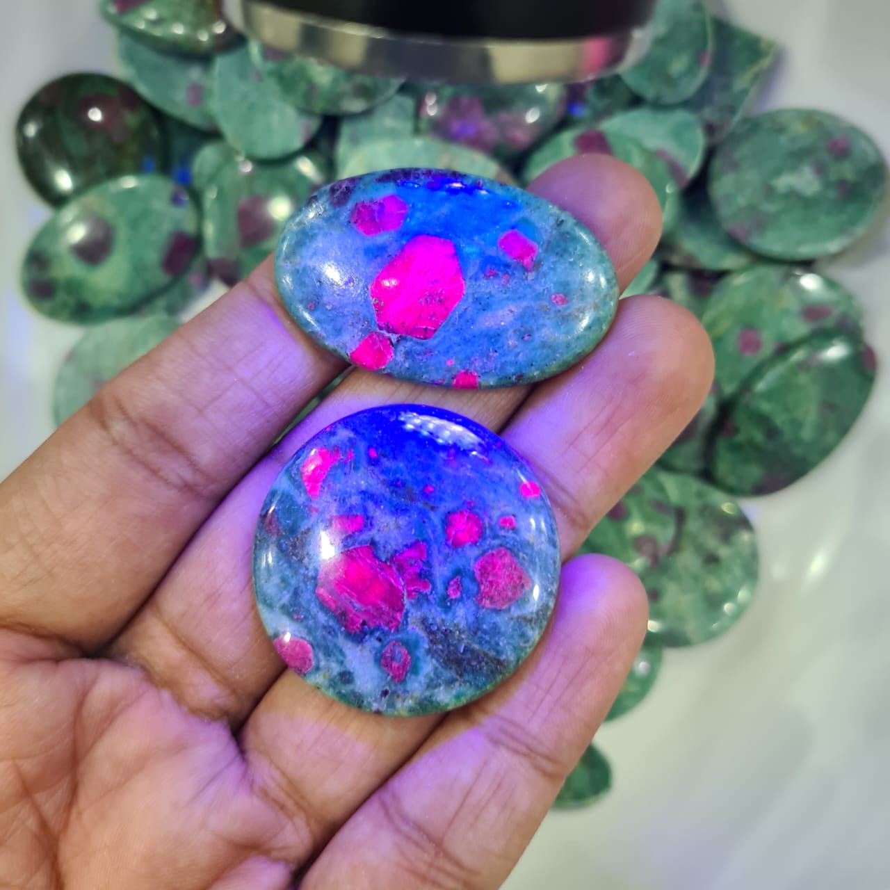 10 pcs of Ruby ziosite cabochon | 25-40mm - The LabradoriteKing
