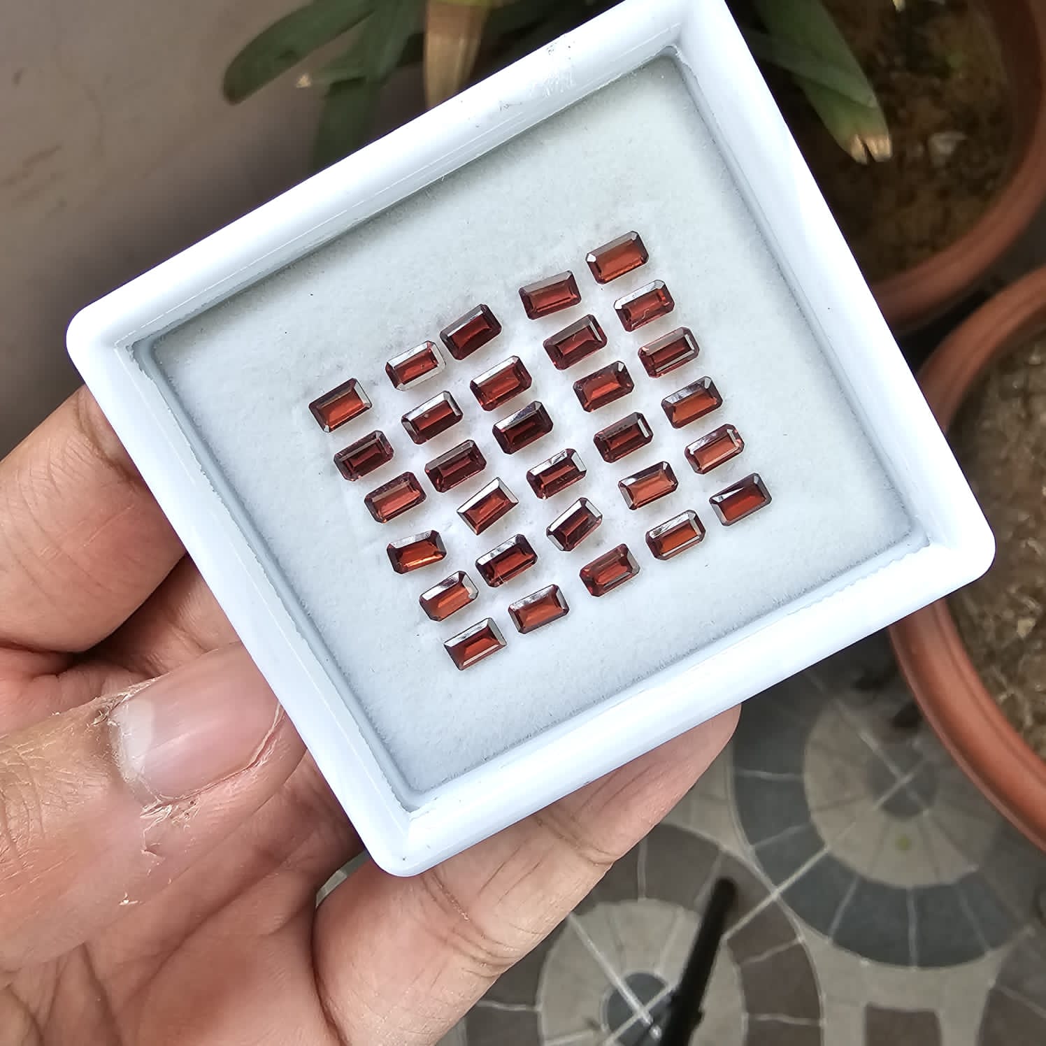 30 Pieces Natural Garnet Faceted Gemstones Rectangle Shape 5x3mm - The LabradoriteKing