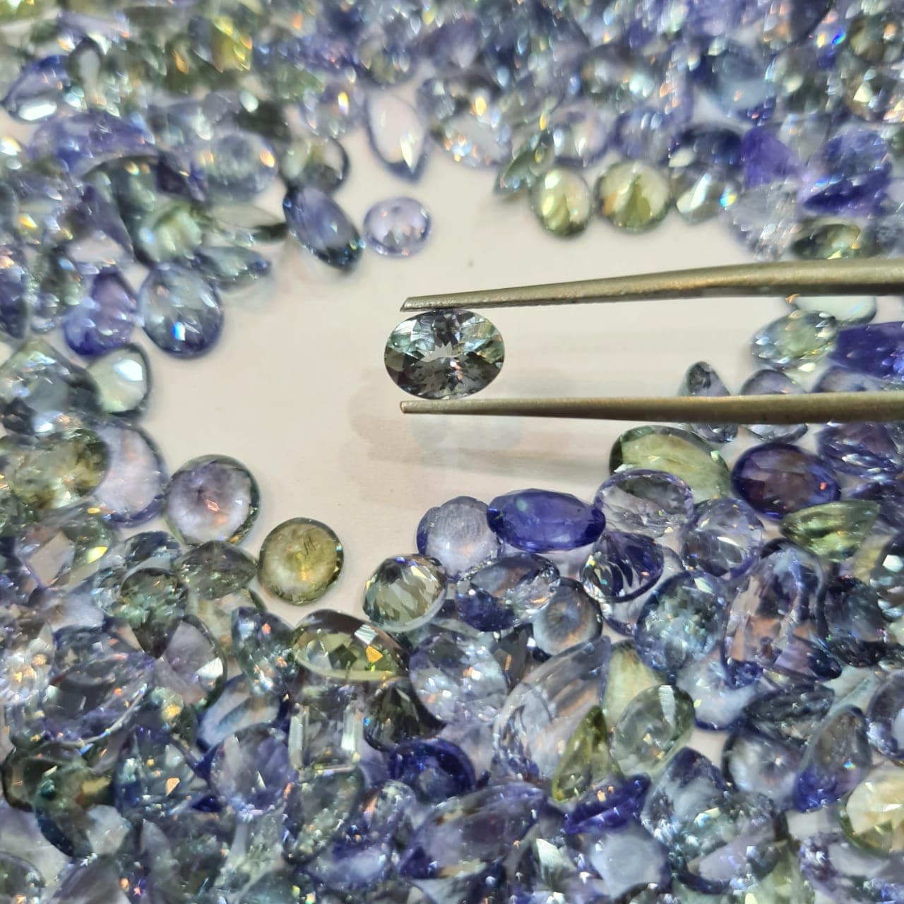 Bi Color Chameleon Tanzanite | Ovals 6-7mm size | Unheated Tourmalines - The LabradoriteKing