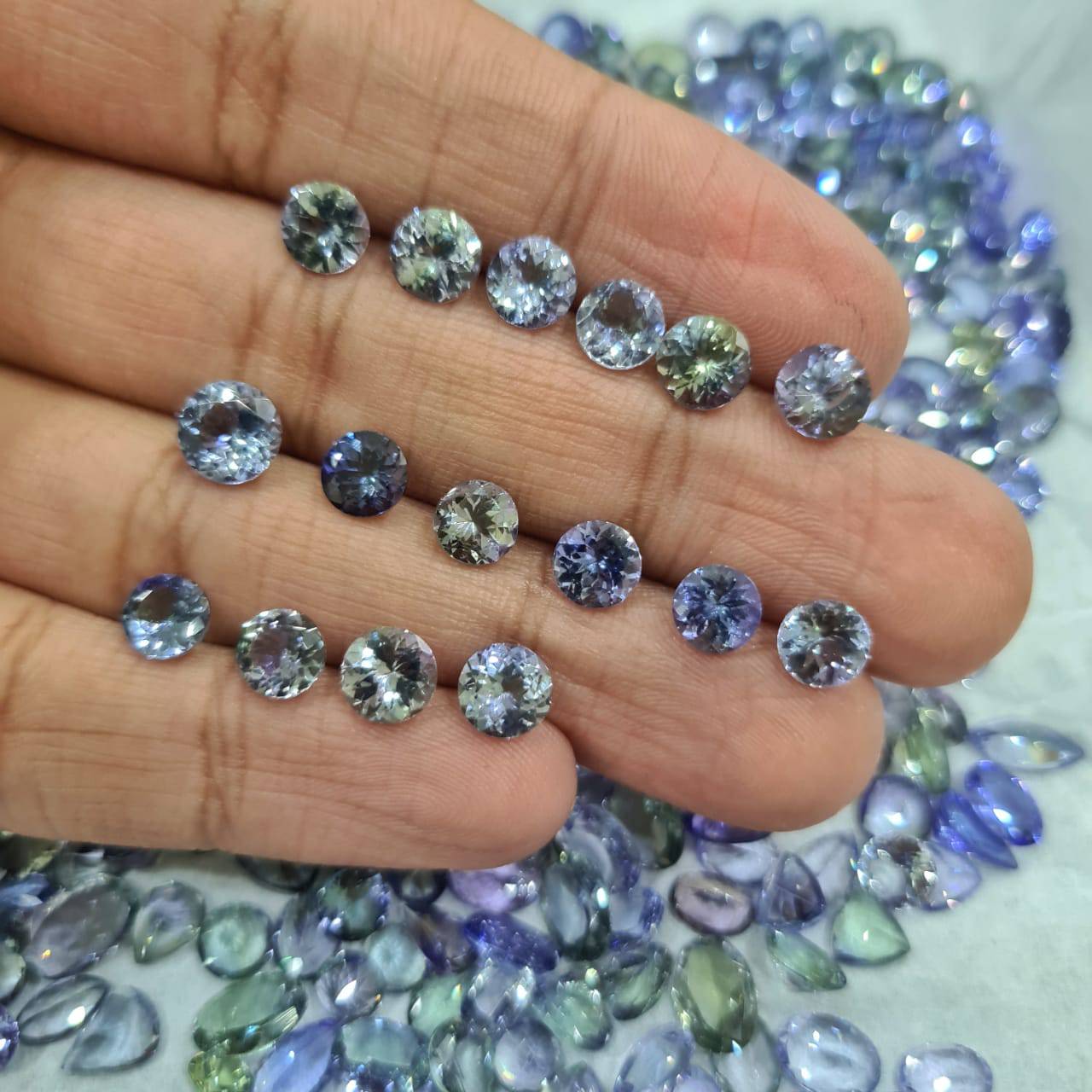Bi Color Chameleon Tanzanite | Ovals 6mm size | Unheated Tourmalines - The LabradoriteKing