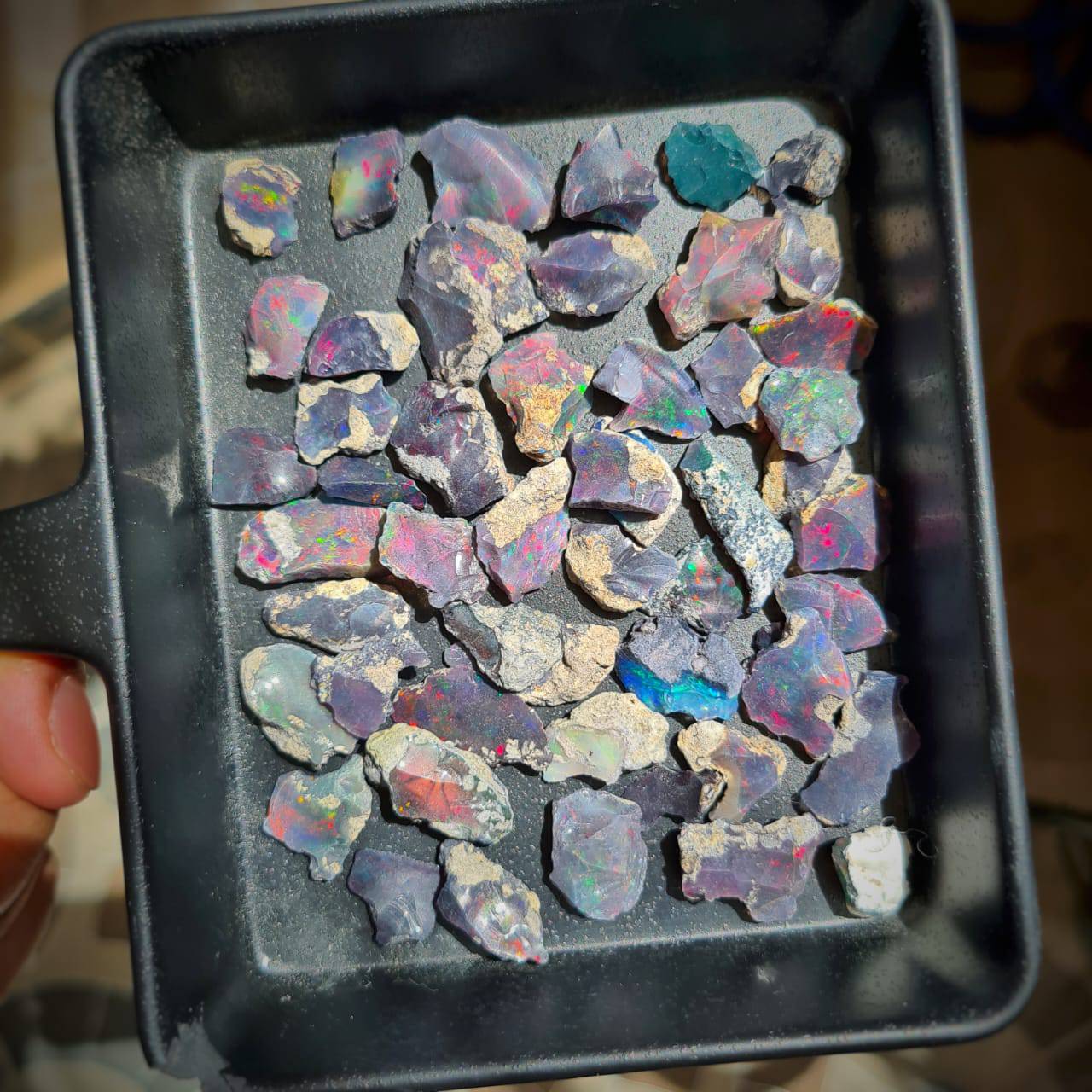 Black Opal Rough Uncut - 12-16mm Size range - The LabradoriteKing