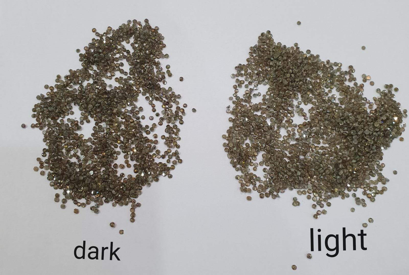 Diamond Rose Cuts 30 Pcs / 1.5-2mm/ Dark Grey Champaign - The LabradoriteKing