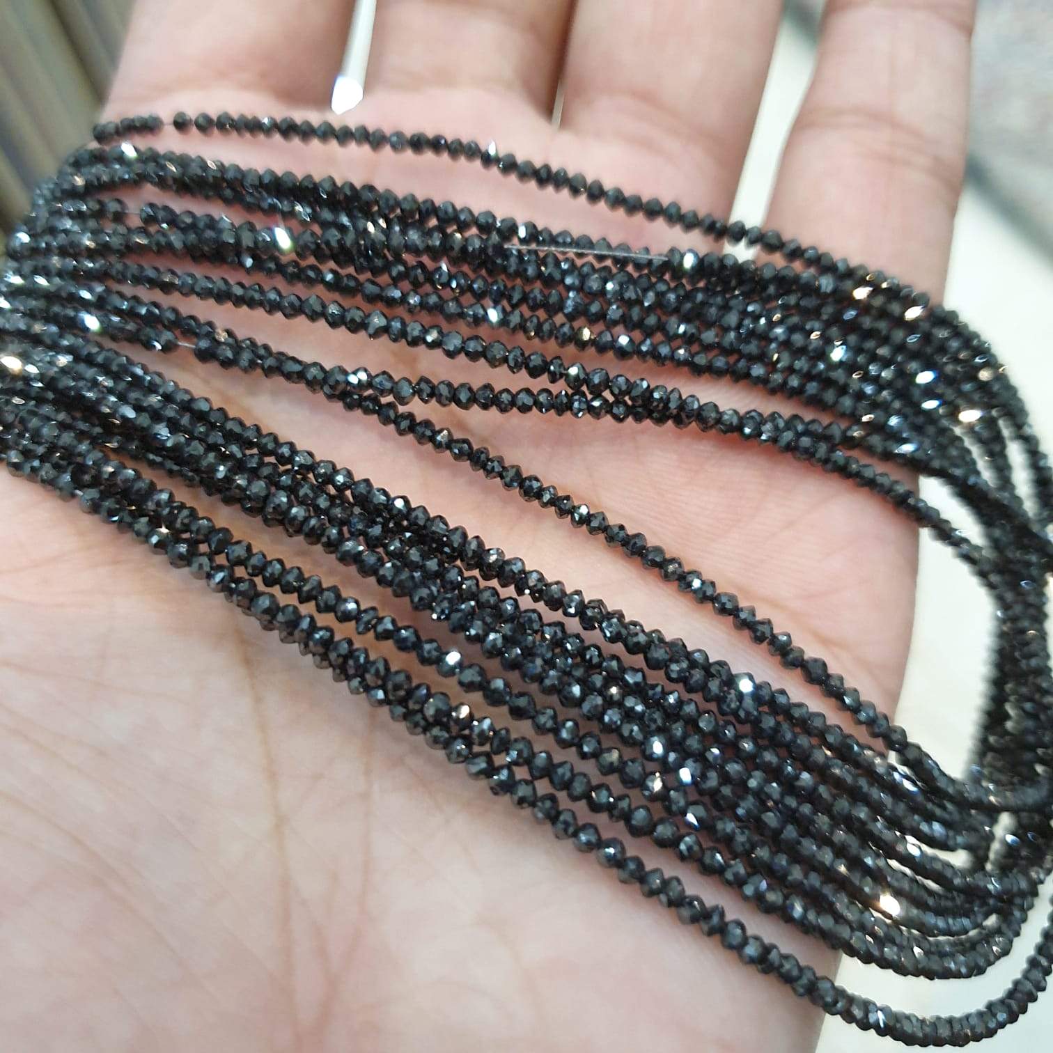 Natural Black Diamond Loose Beads 2-2.20mm / 20 Pcs - The LabradoriteKing