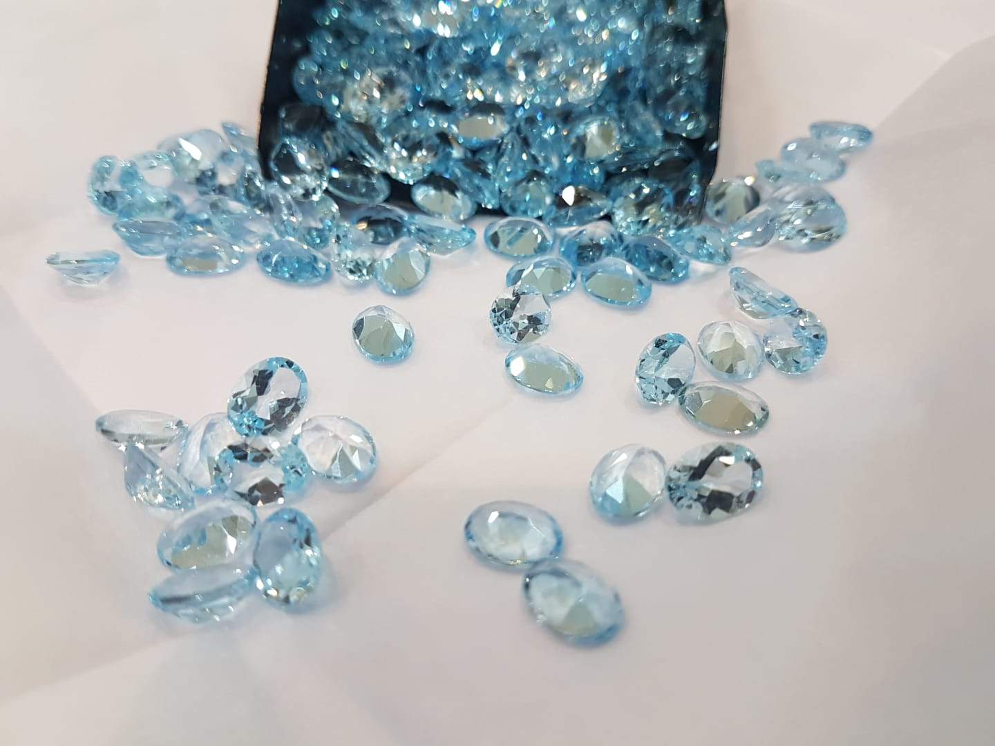 Natural Blue Topaz 8x6mm Oval Calibrated Flawless - The LabradoriteKing