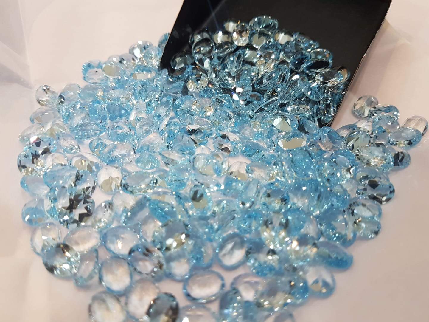 Natural Blue Topaz 8x6mm Oval Calibrated Flawless - The LabradoriteKing