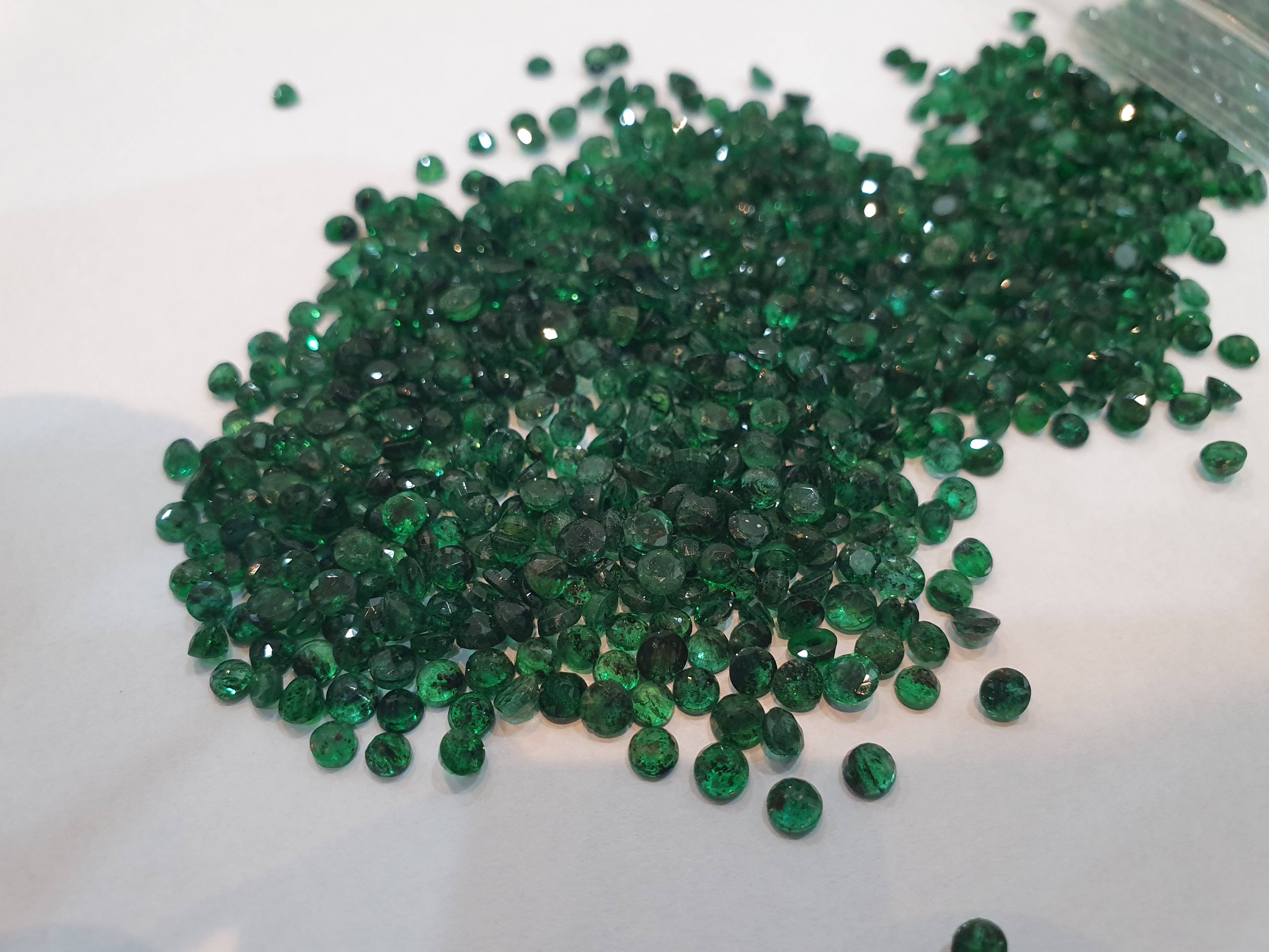 Natural Emerald 3-3.5mm Size Round Lot Zambian Mines - The LabradoriteKing