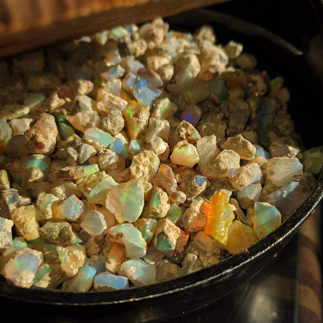 Offerđ„ Welo Opals raw crystals | 7-14mm sizes | 40 Pcs Parcel - The LabradoriteKing