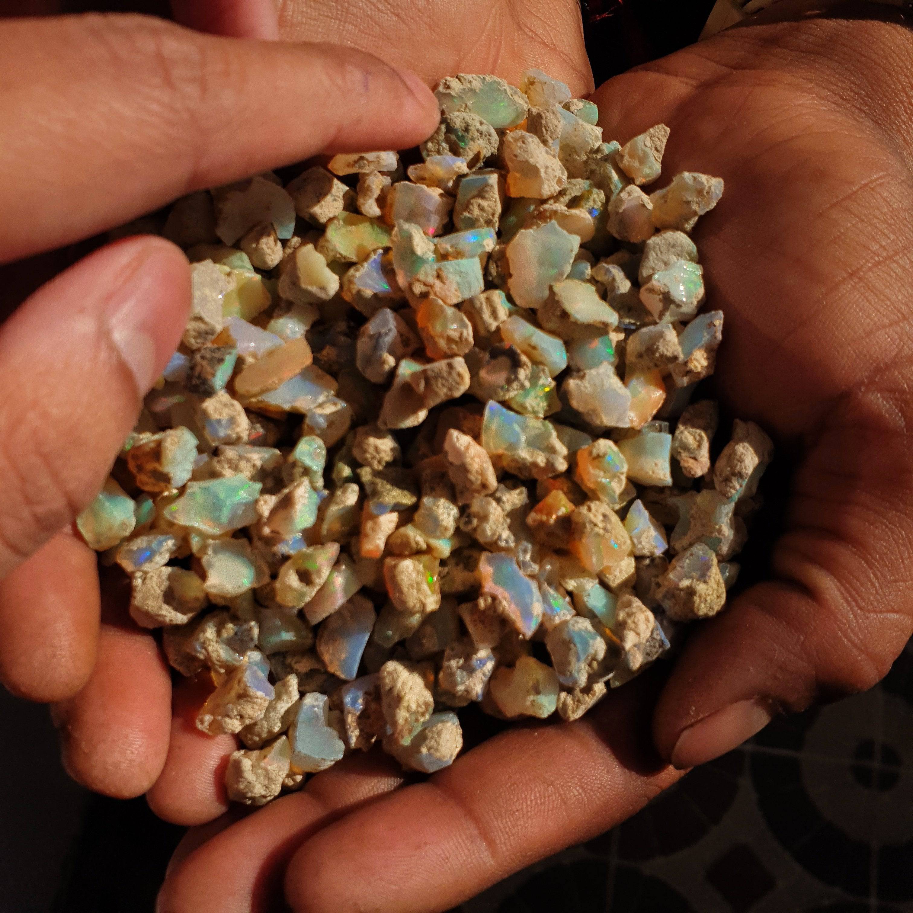 Offerđ„ Welo Opals raw crystals | 7-14mm sizes | 40 Pcs Parcel - The LabradoriteKing
